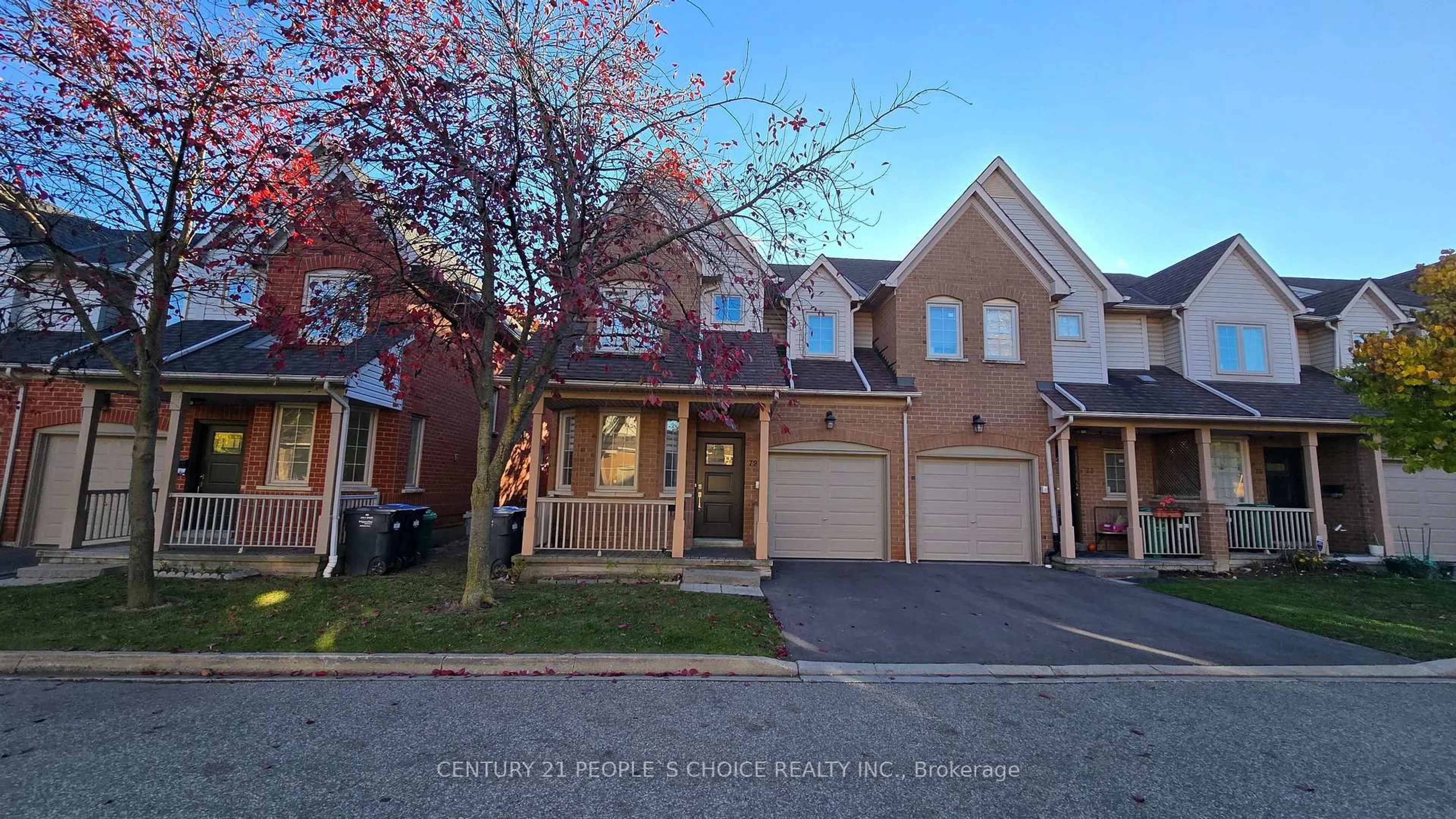 A pic from outside/outdoor area/front of a property/back of a property/a pic from drone, street for 5223 Fairford Cres #79, Mississauga Ontario L5V 2M6