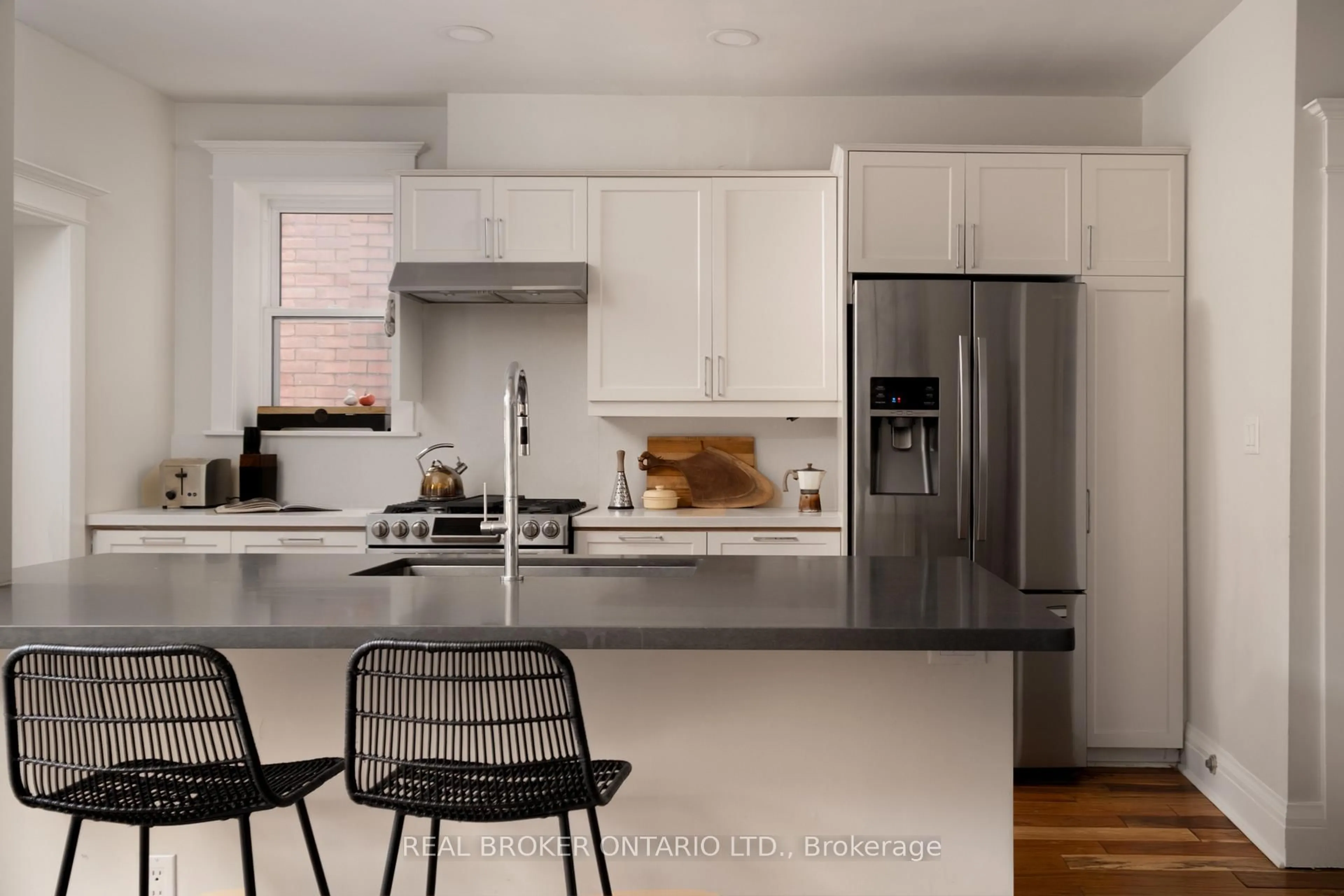 Contemporary kitchen, unknown for 156 Galley Ave, Toronto Ontario M6R 1H1