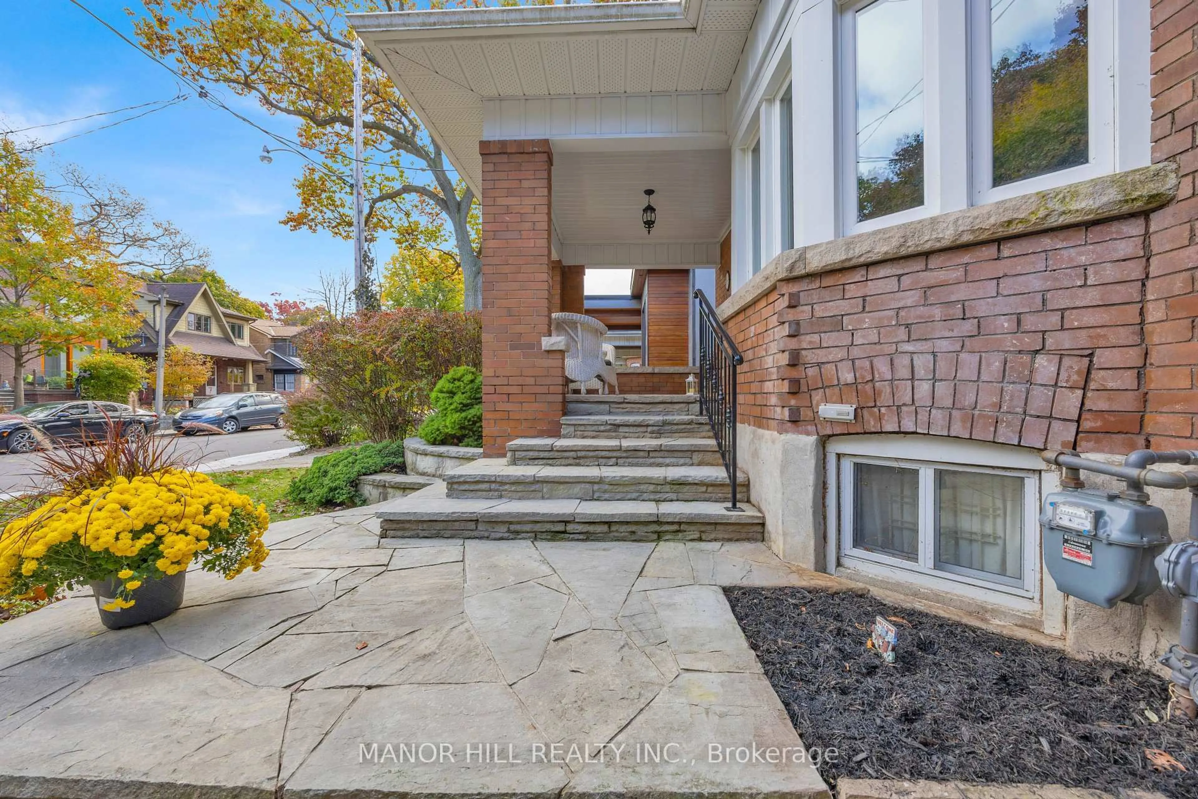 Unknown for 16 Evans Ave, Toronto Ontario M6S 3V6