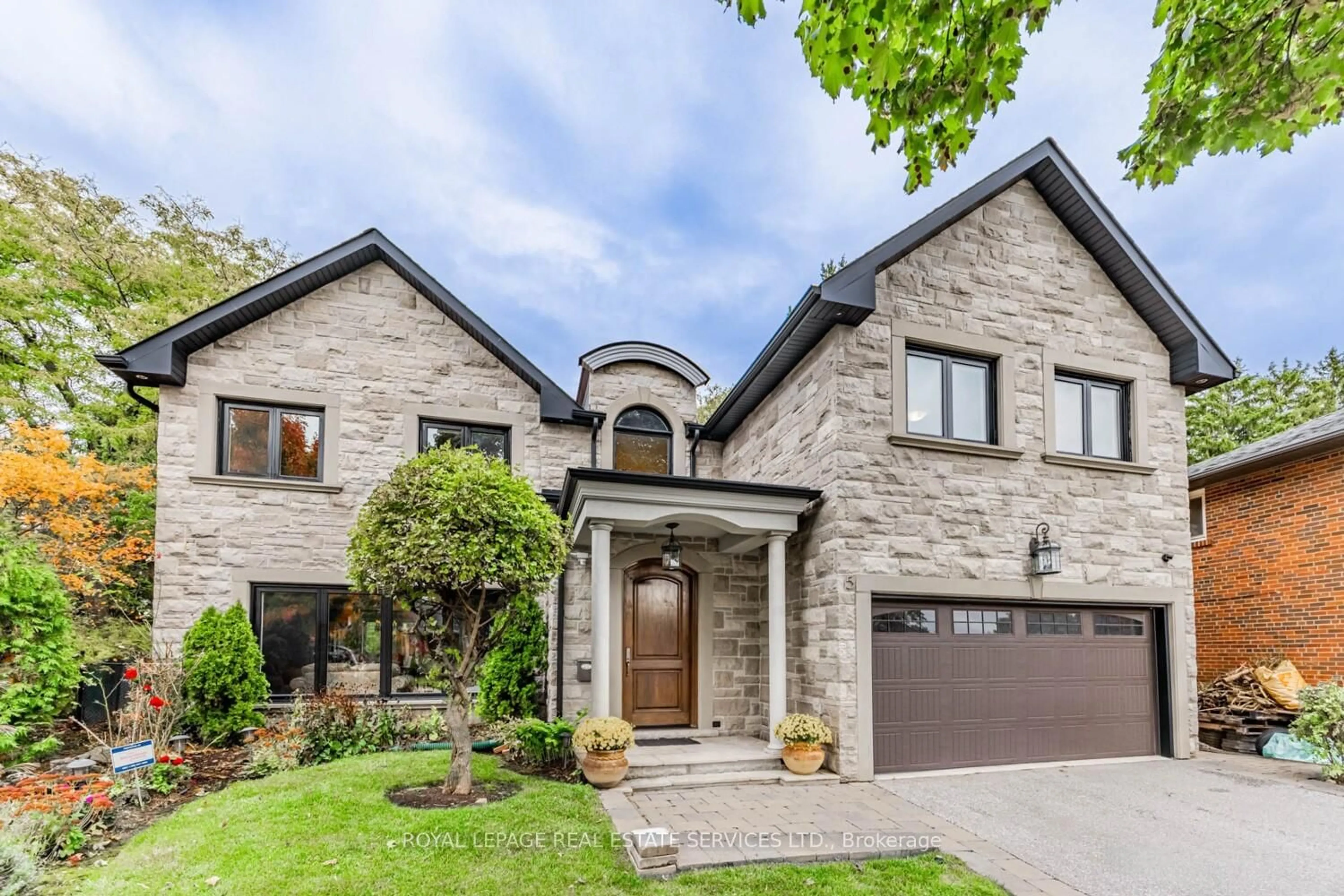 Home with brick exterior material, street for 5 Harrowby Crt, Toronto Ontario M9B 3H3