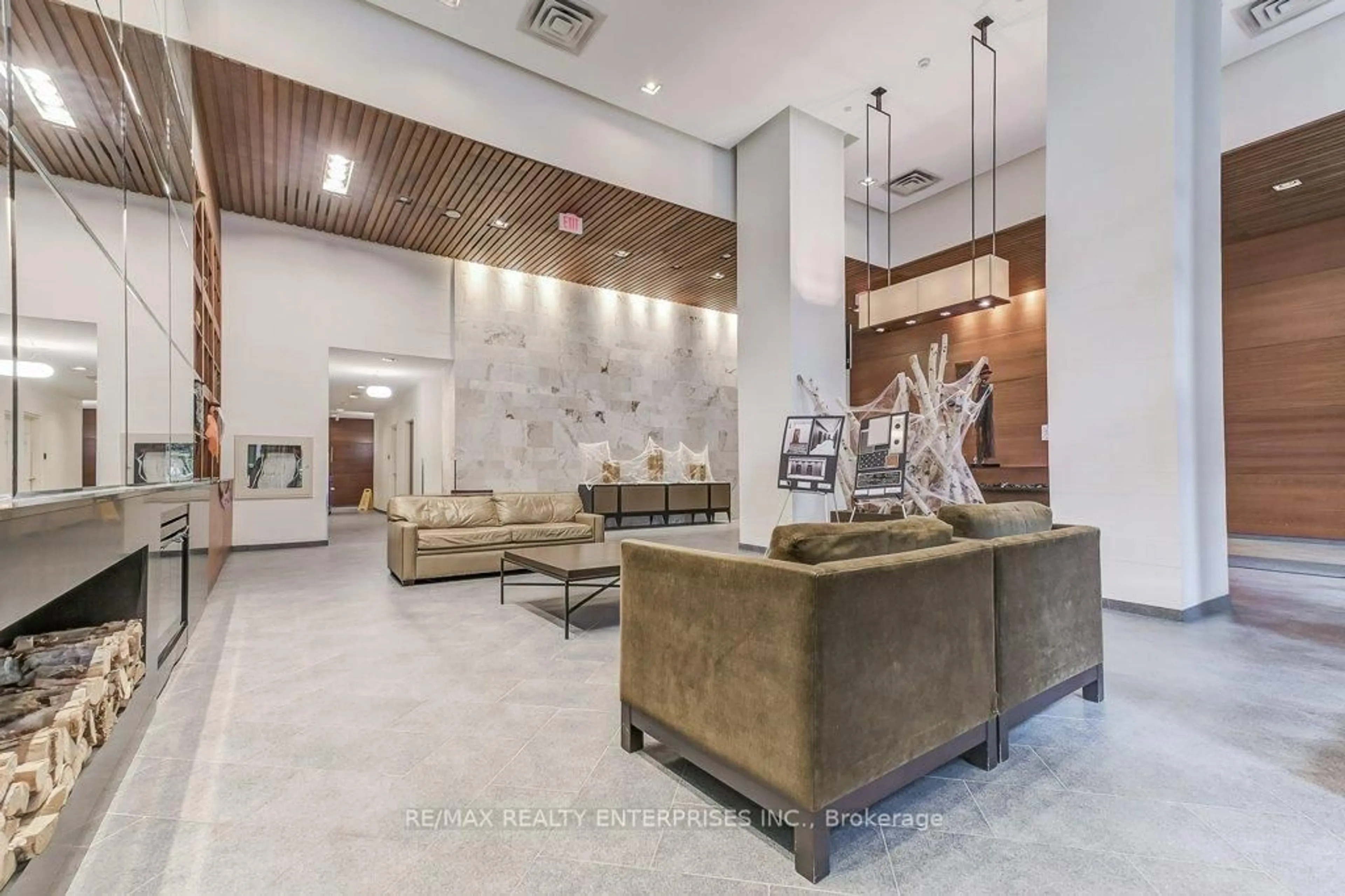 Lobby for 4080 Living Arts Dr #701, Mississauga Ontario L5B 4N3