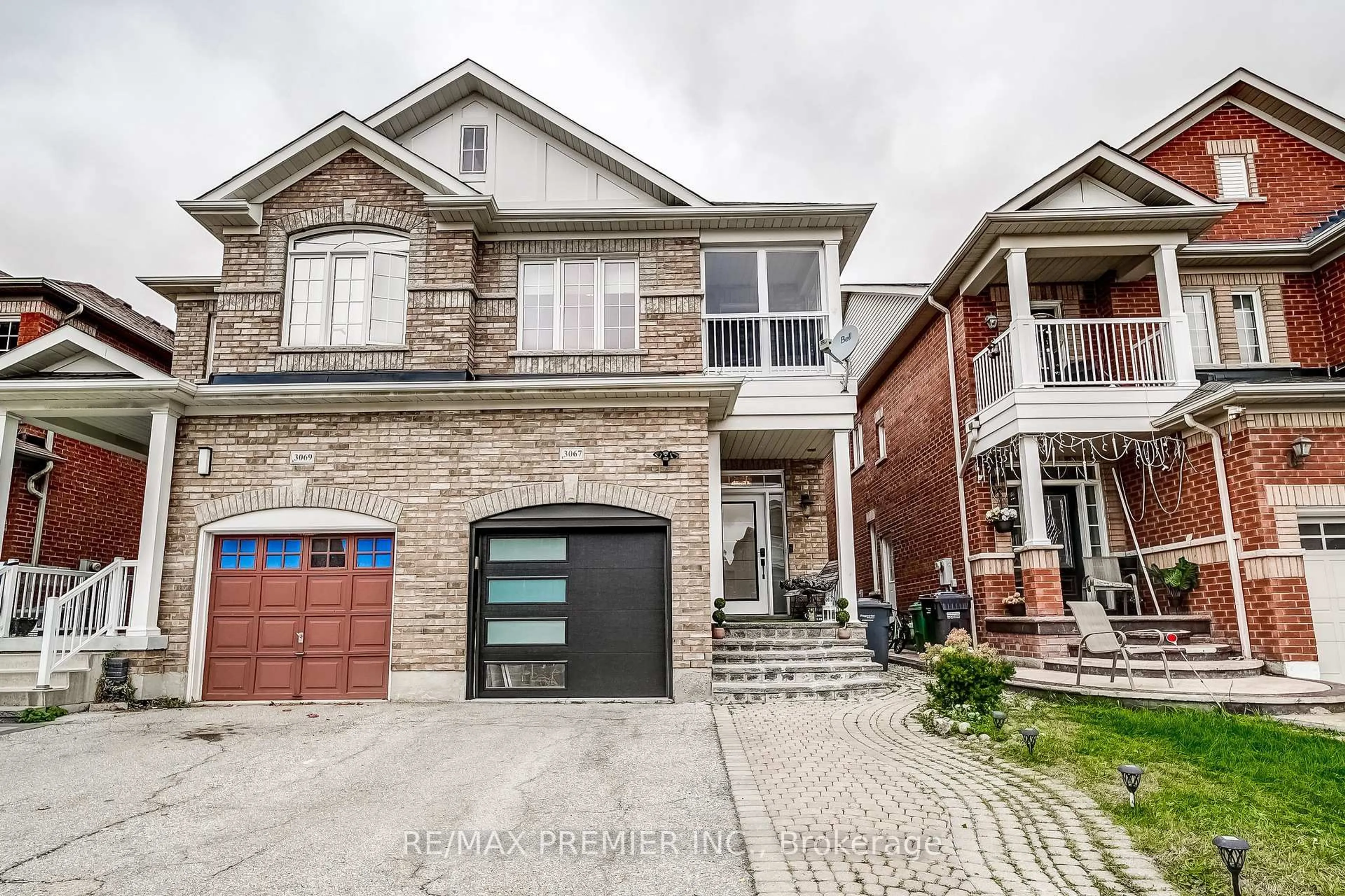 Home with brick exterior material, street for 3067 Doyle St, Mississauga Ontario L5M 0N3