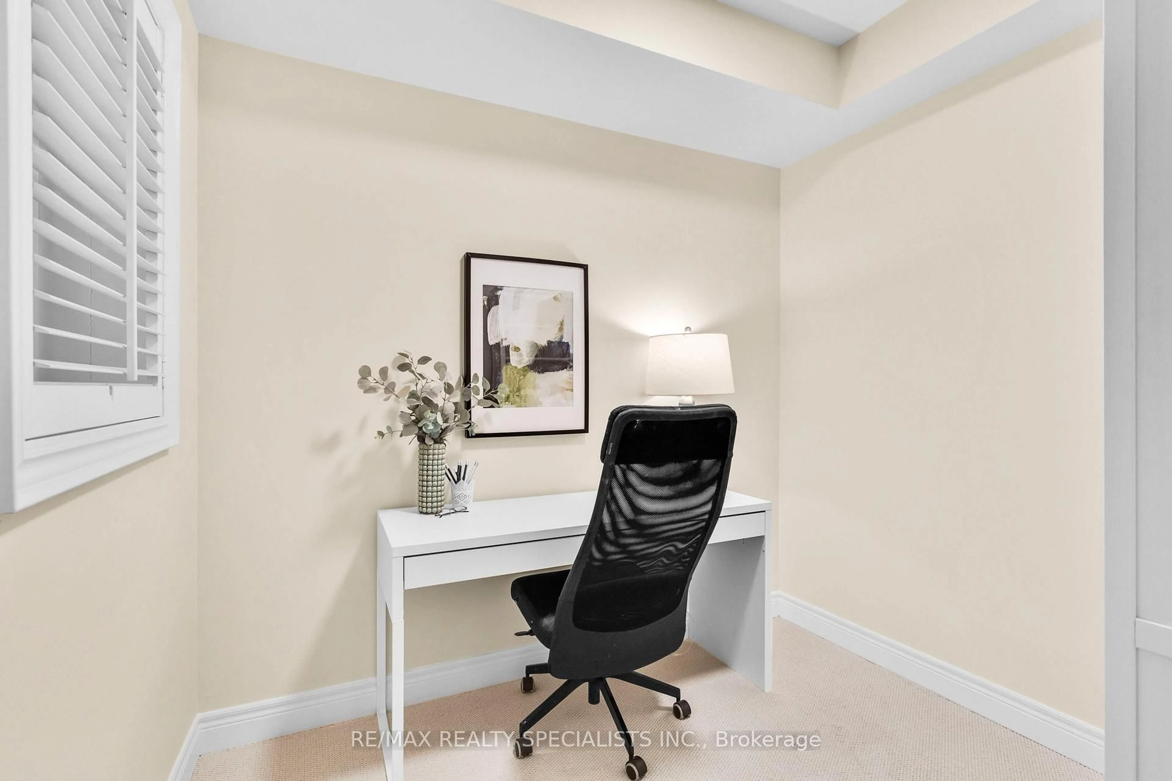 A pic of a room for 1812 Burnhamthorpe Rd #80, Mississauga Ontario L4X 0A3