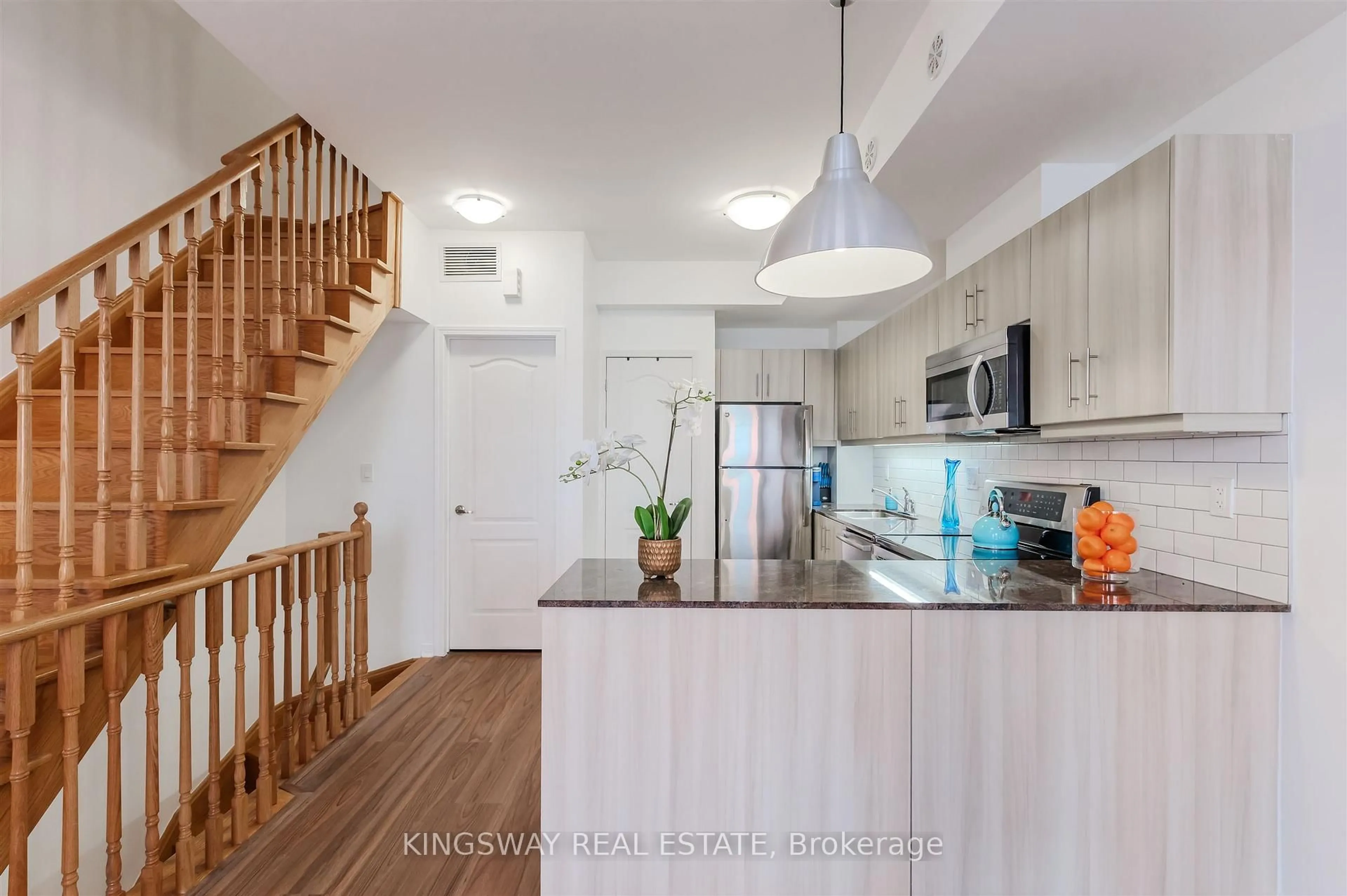 Open concept kitchen, unknown for 68 Winston Park Blvd #50, Toronto Ontario M3K 1C3