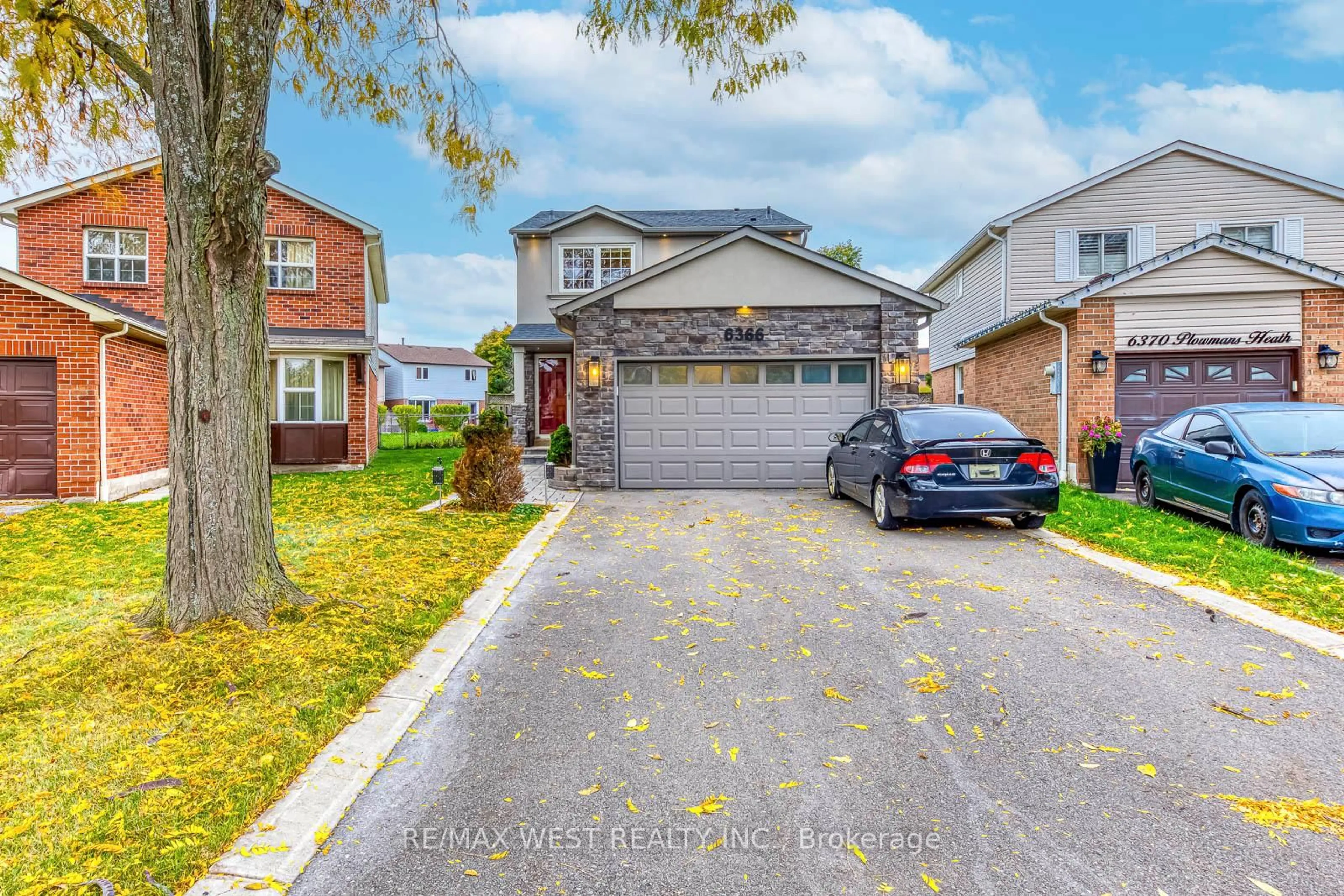 Home with brick exterior material, street for 6366 Plowmans Heath, Mississauga Ontario L5N 3W1