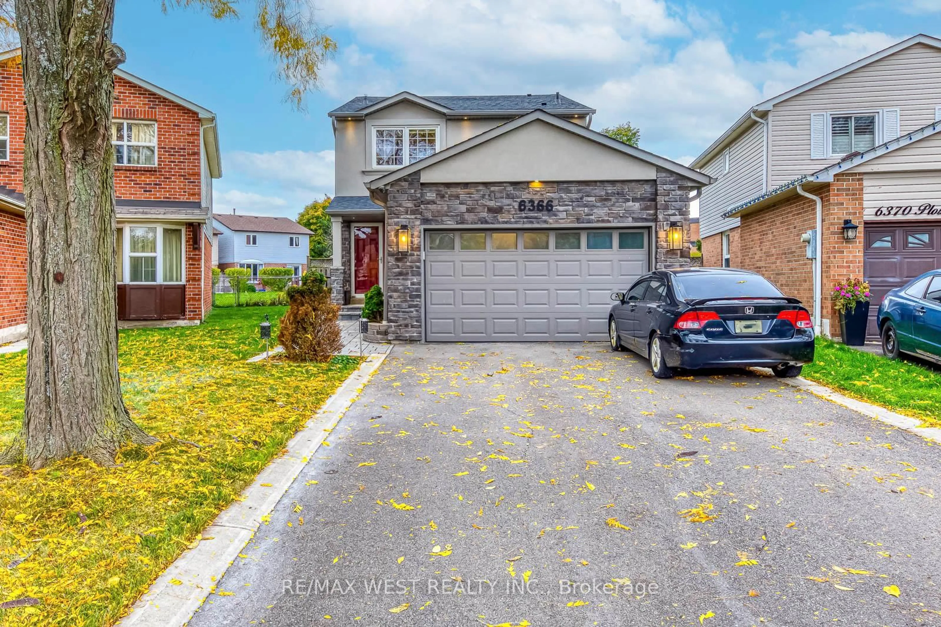 Home with brick exterior material, street for 6366 Plowmans Heath, Mississauga Ontario L5N 3W1