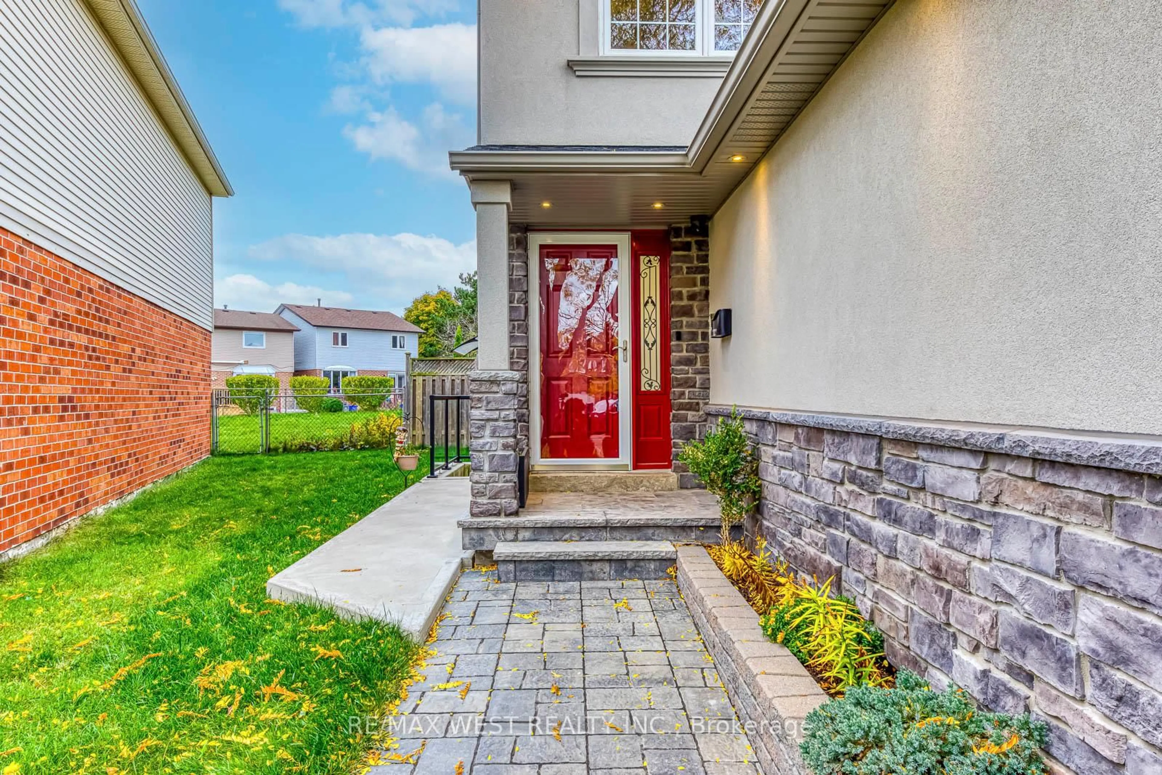 Home with brick exterior material, street for 6366 Plowmans Heath, Mississauga Ontario L5N 3W1