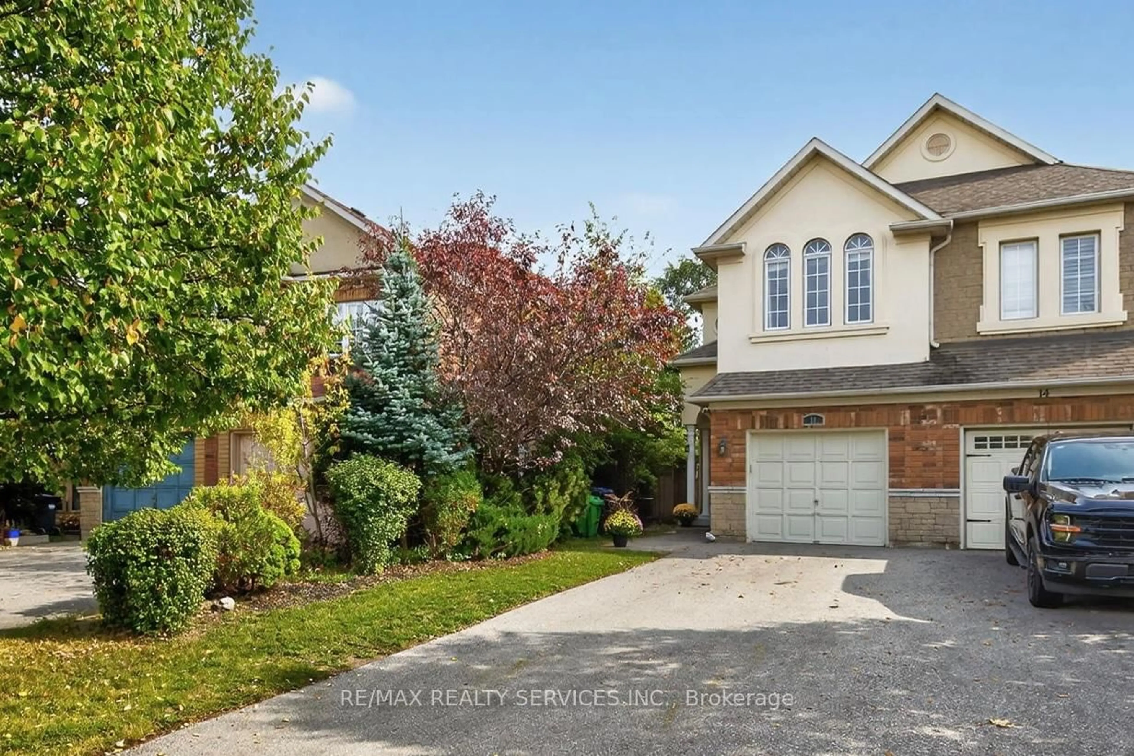 Home with brick exterior material, street for 12 Hesketh Crt, Caledon Ontario L7C 1C6