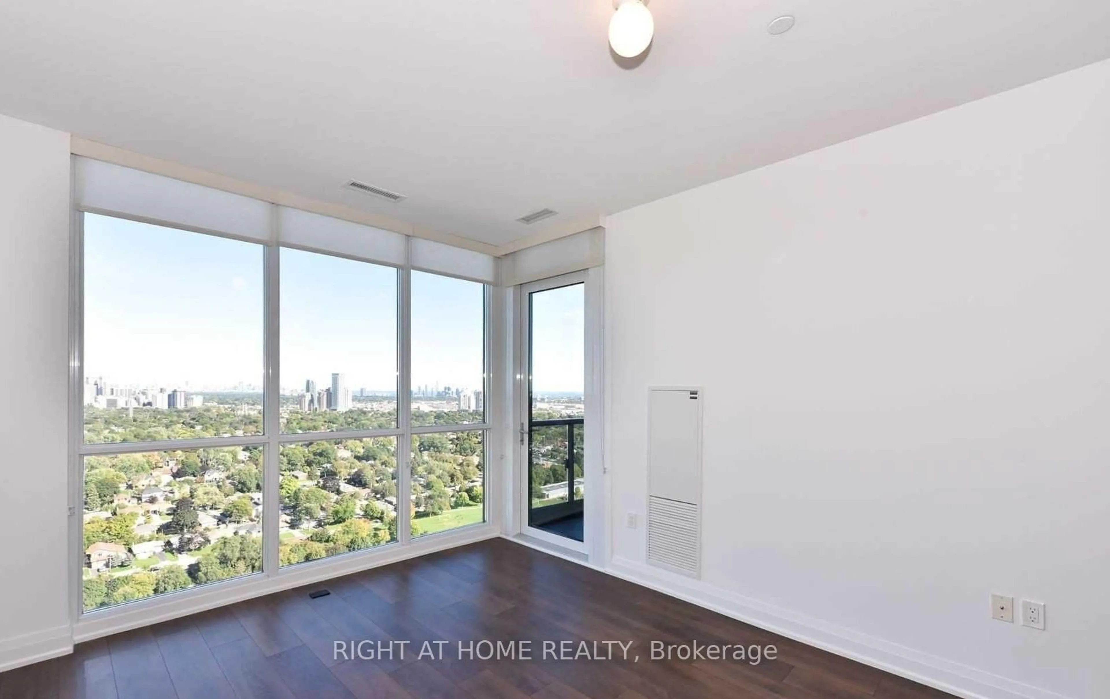 A pic of a room for 9 Valhalla Inn Rd #2801, Toronto Ontario M9B 1S9