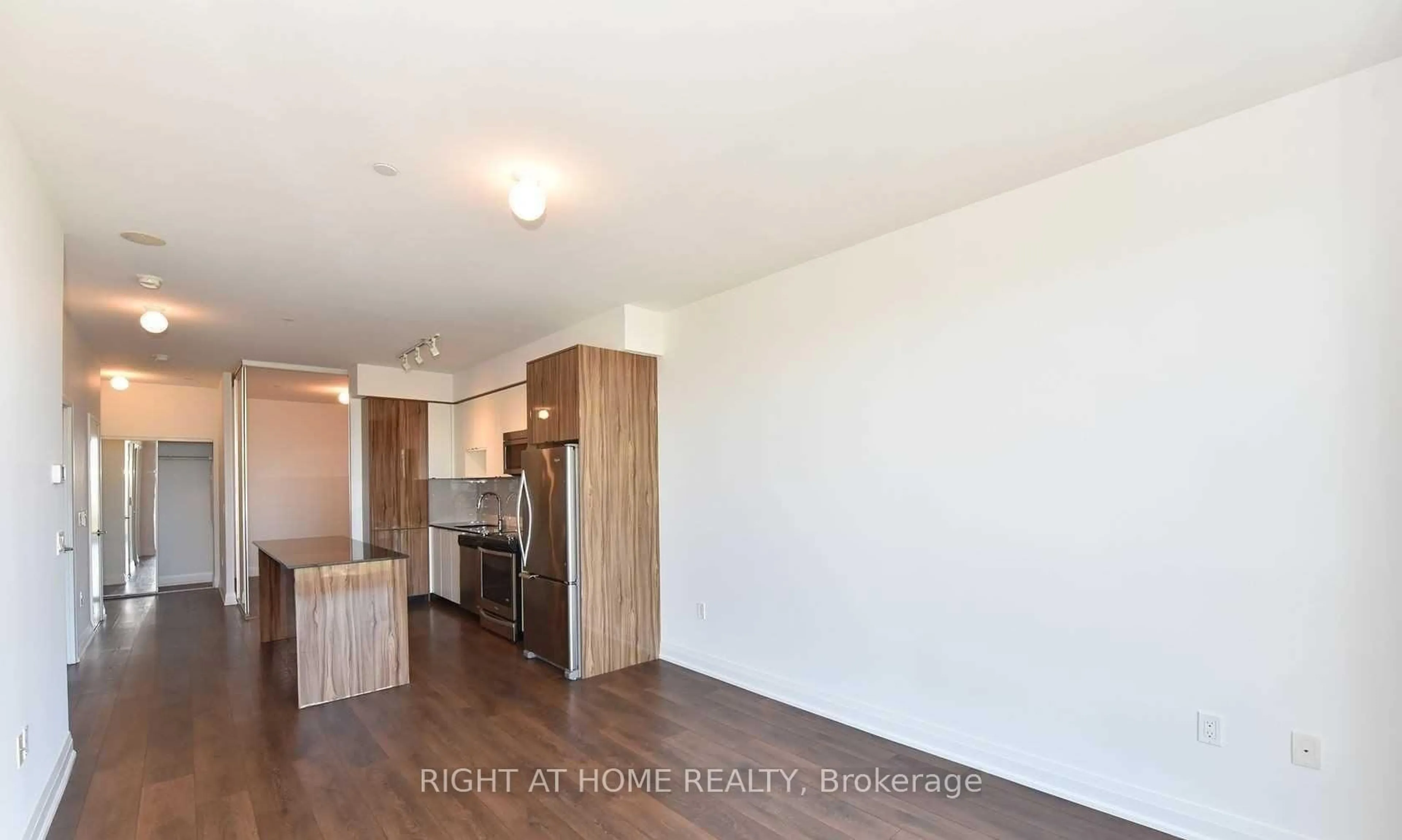 A pic of a room for 9 Valhalla Inn Rd #2801, Toronto Ontario M9B 1S9