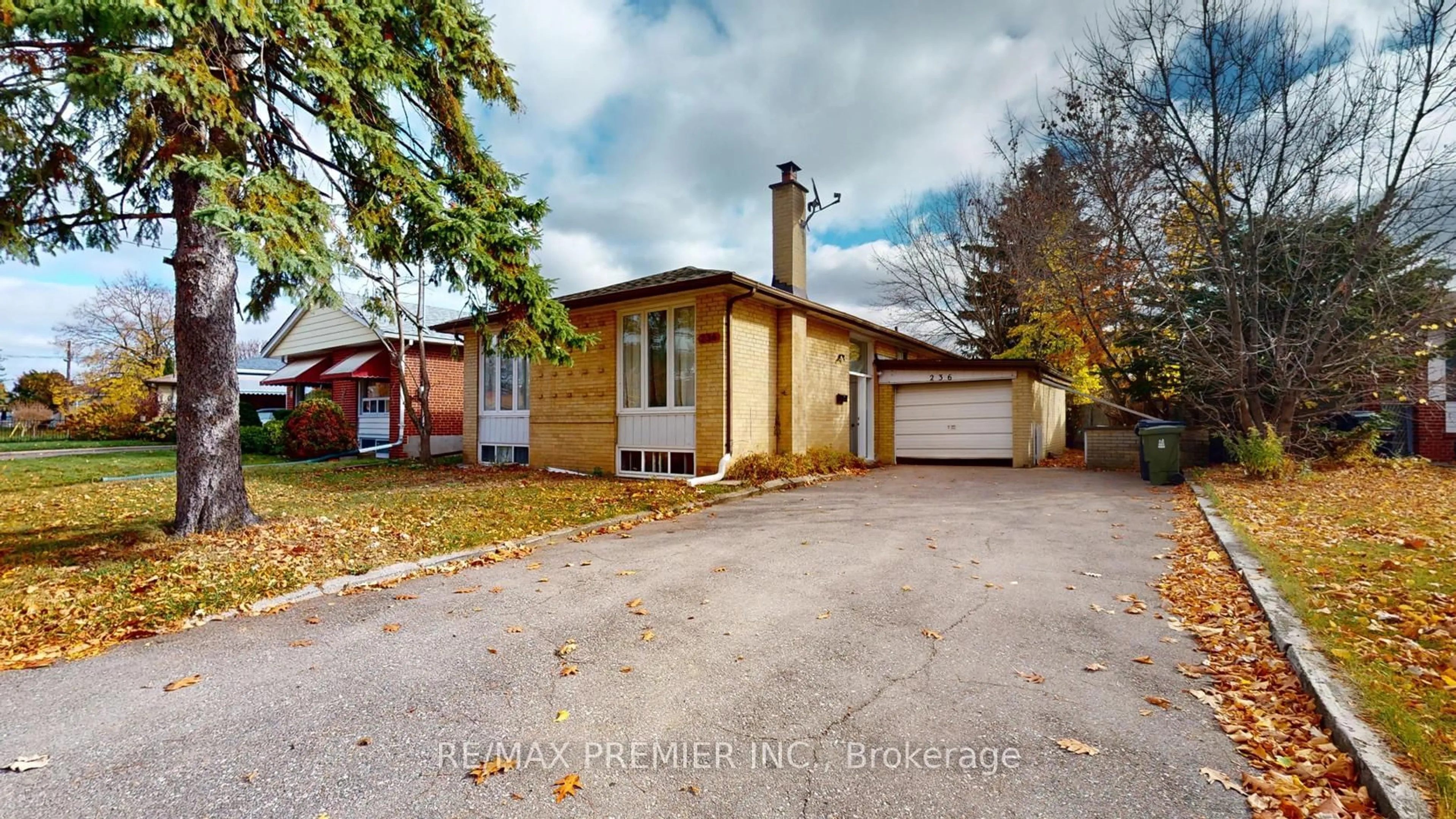 Unknown for 236 Thistle Down Blvd, Toronto Ontario M9V 1K7