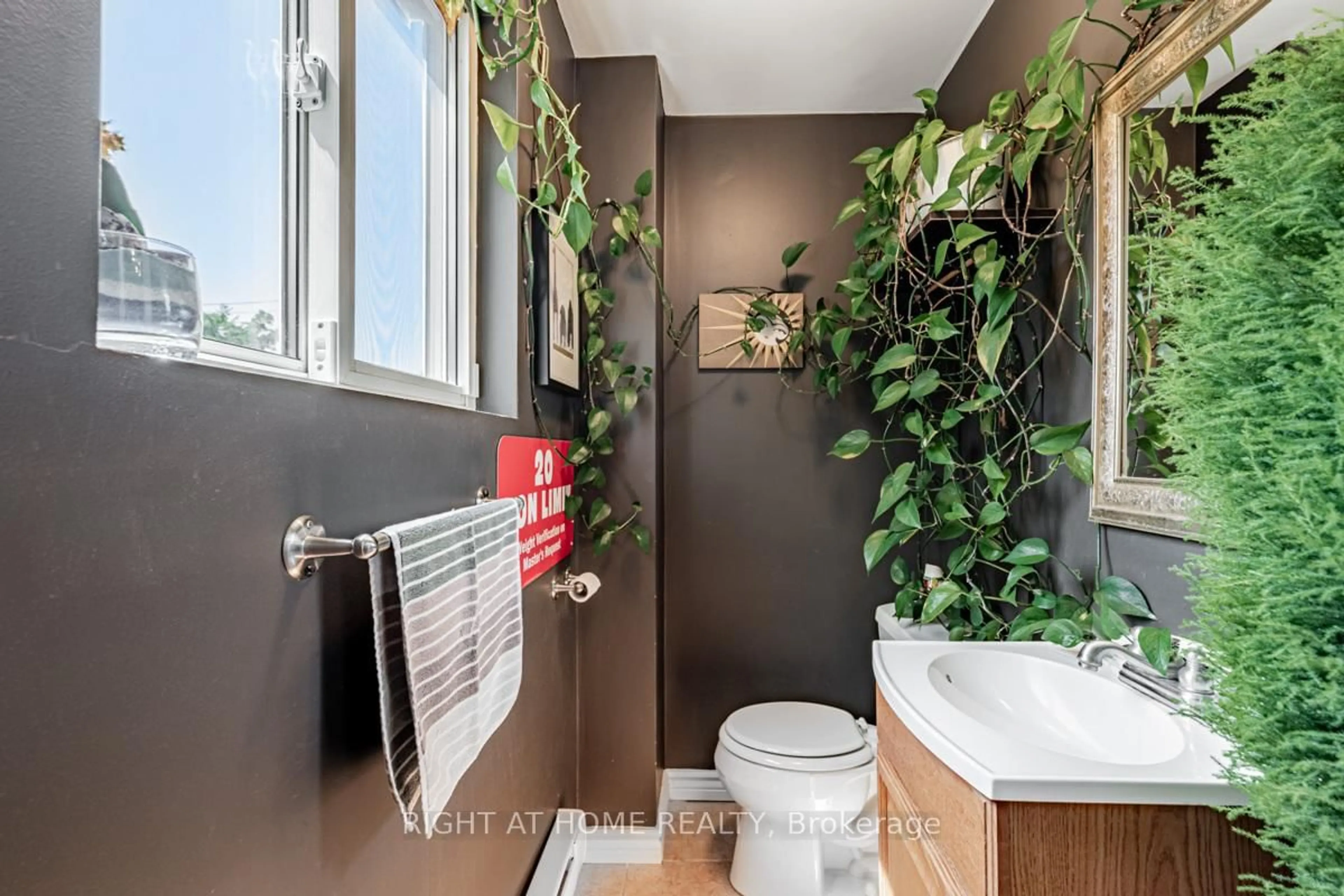 Contemporary bathroom, ceramic/tile floor for 136 Avon Ave, Toronto Ontario M6N 3W9