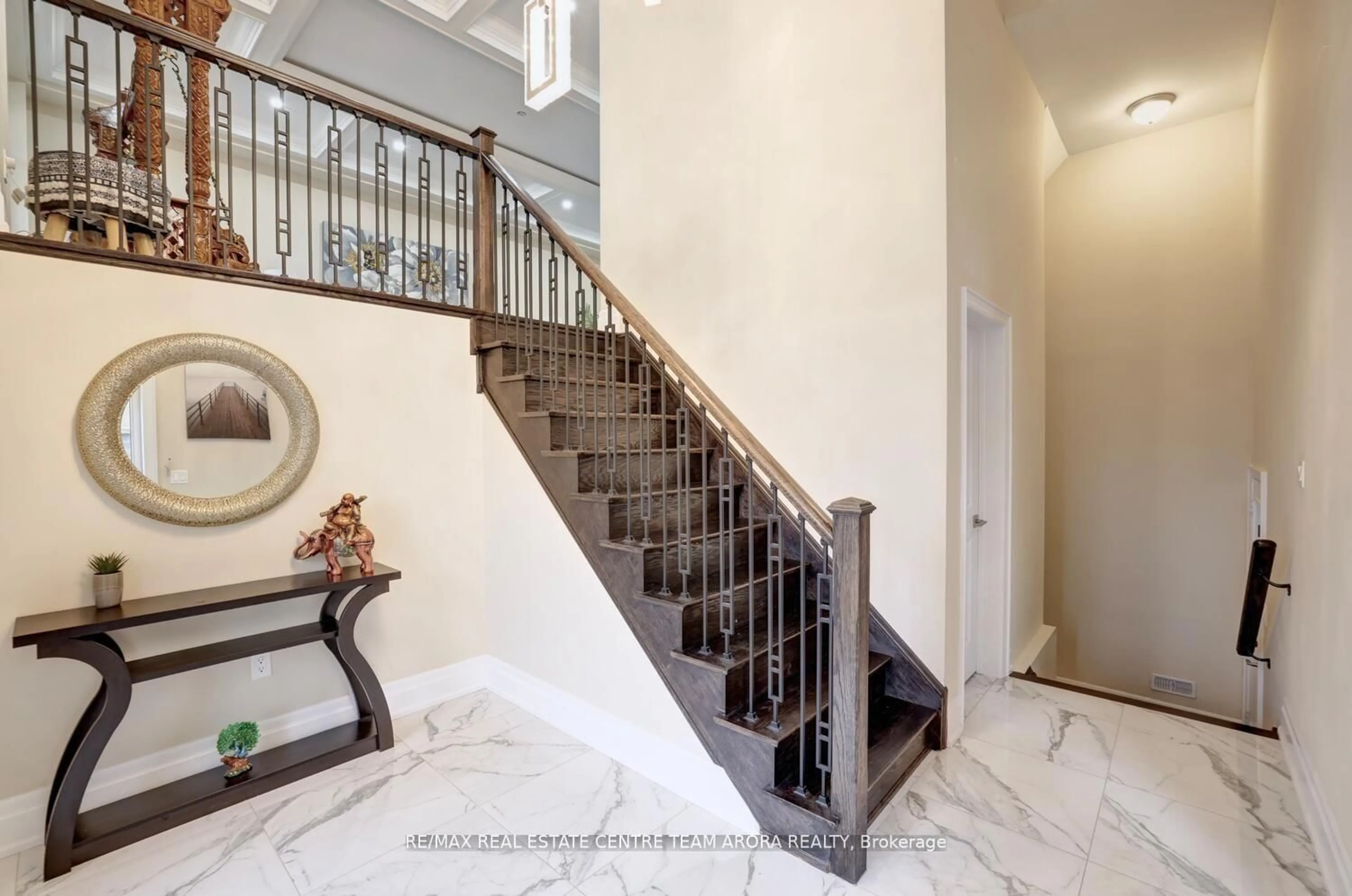 Stairs for 5 Walkercleave Dr, Brampton Ontario L6X 5R4