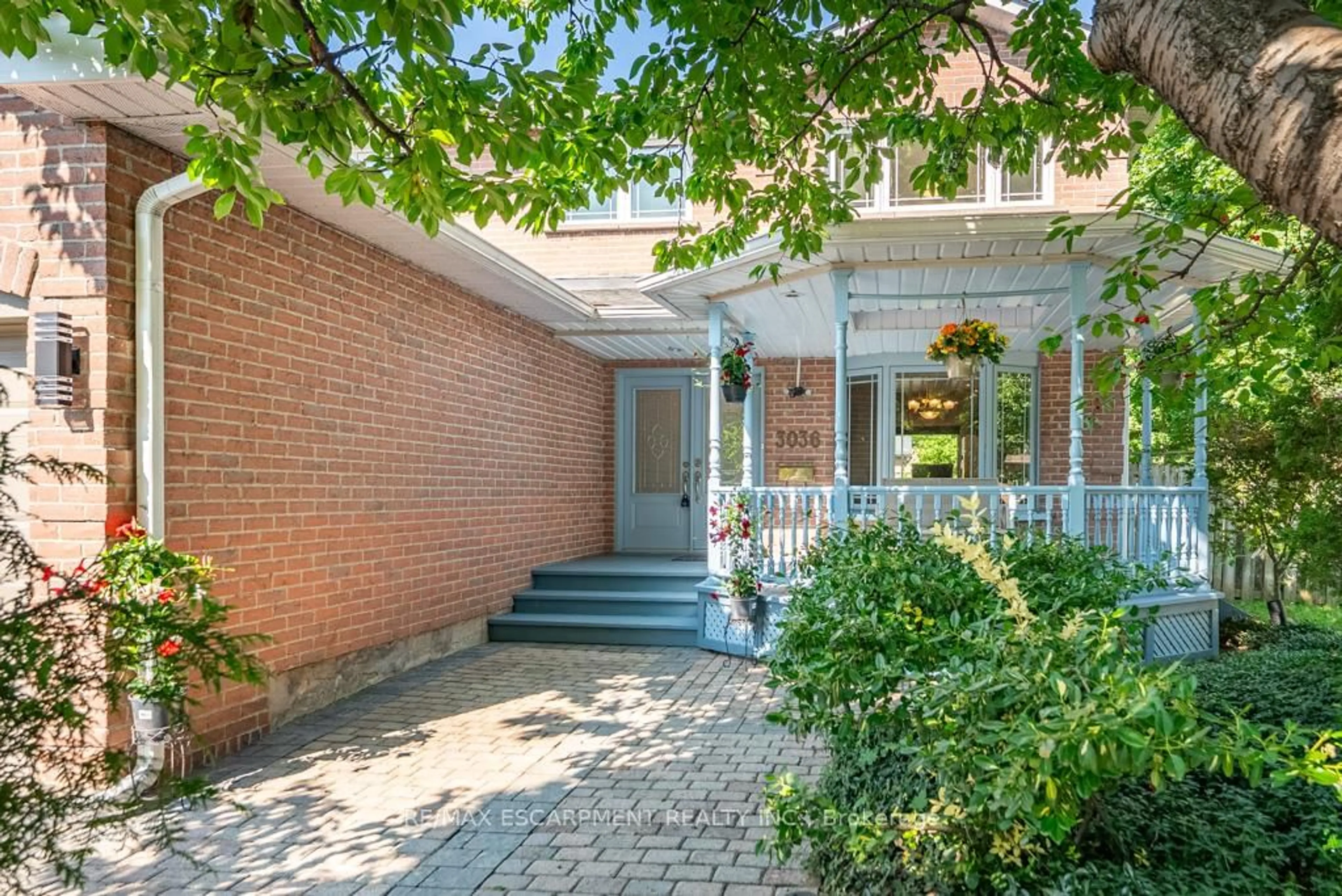 Unknown for 3036 Swansea Dr, Oakville Ontario L6L 6H9