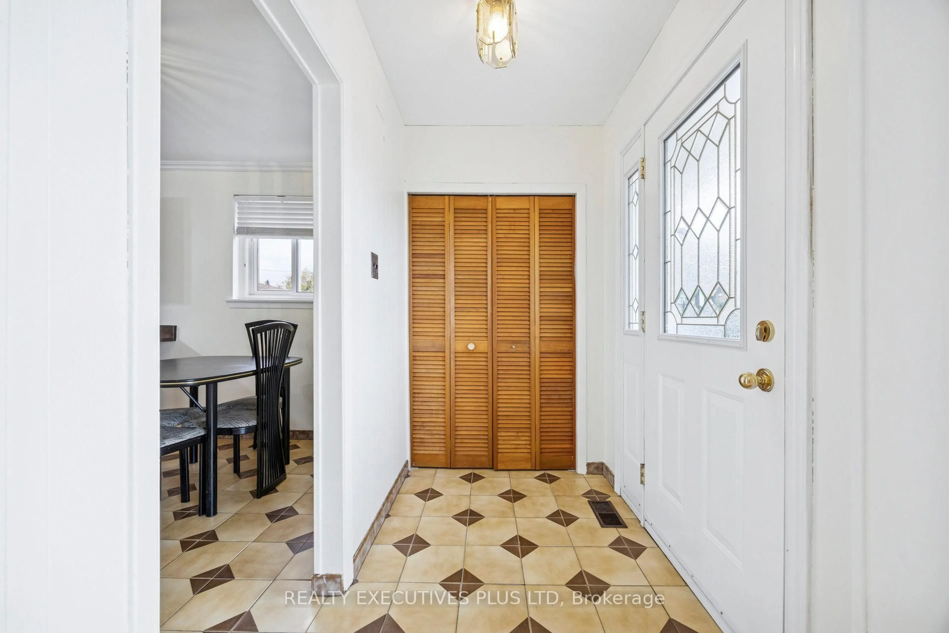 Indoor foyer for 12 Bemberg Crt, Toronto Ontario M9W 3V5