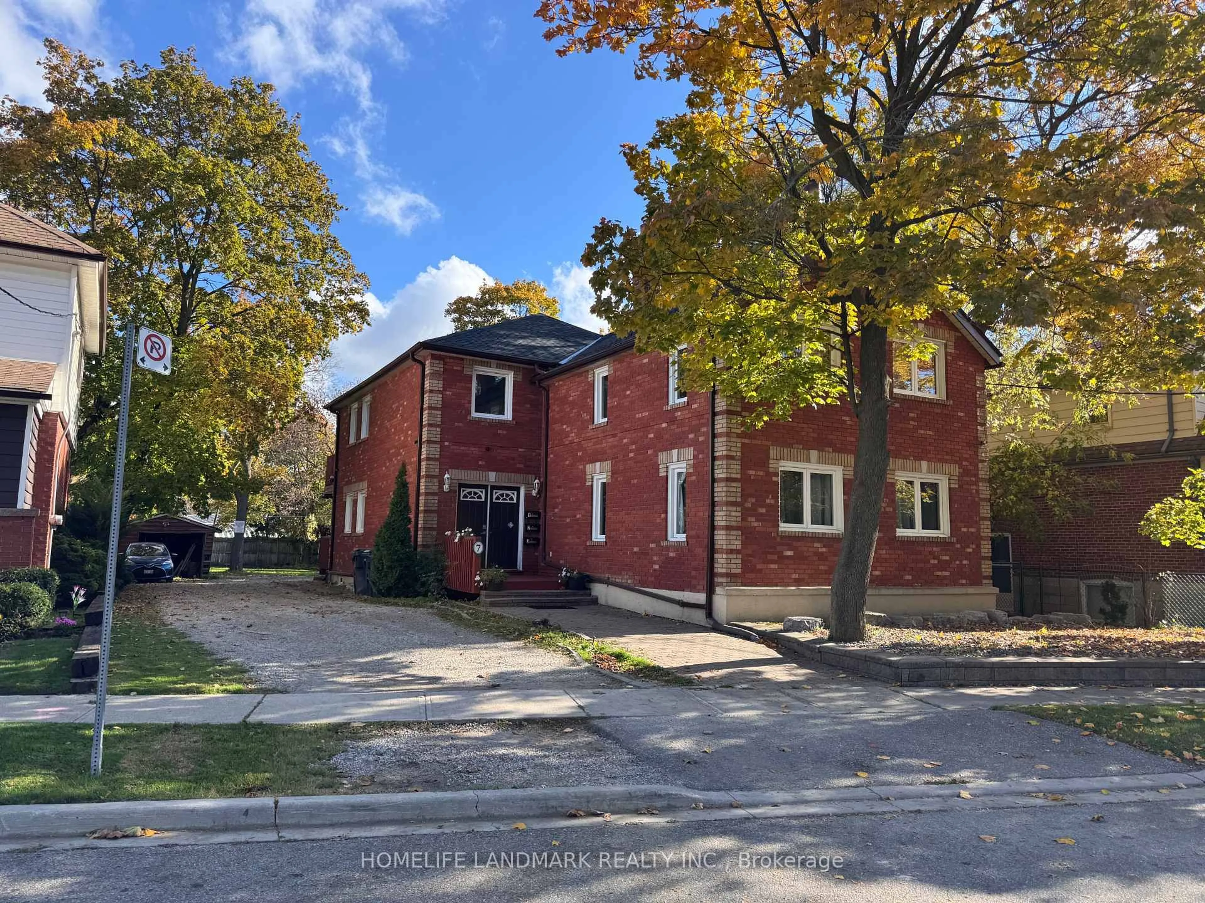Home with brick exterior material, street for 7 Windal Ave, Toronto Ontario M9N 2C2