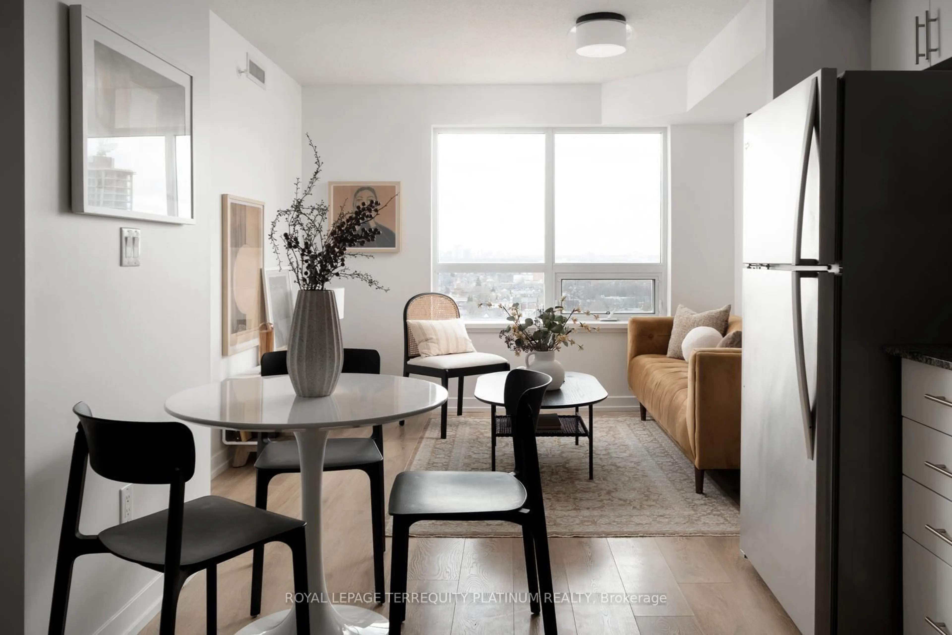 Living room with furniture, unknown for 1420 Dupont St #1407, Toronto Ontario M6H 0C2