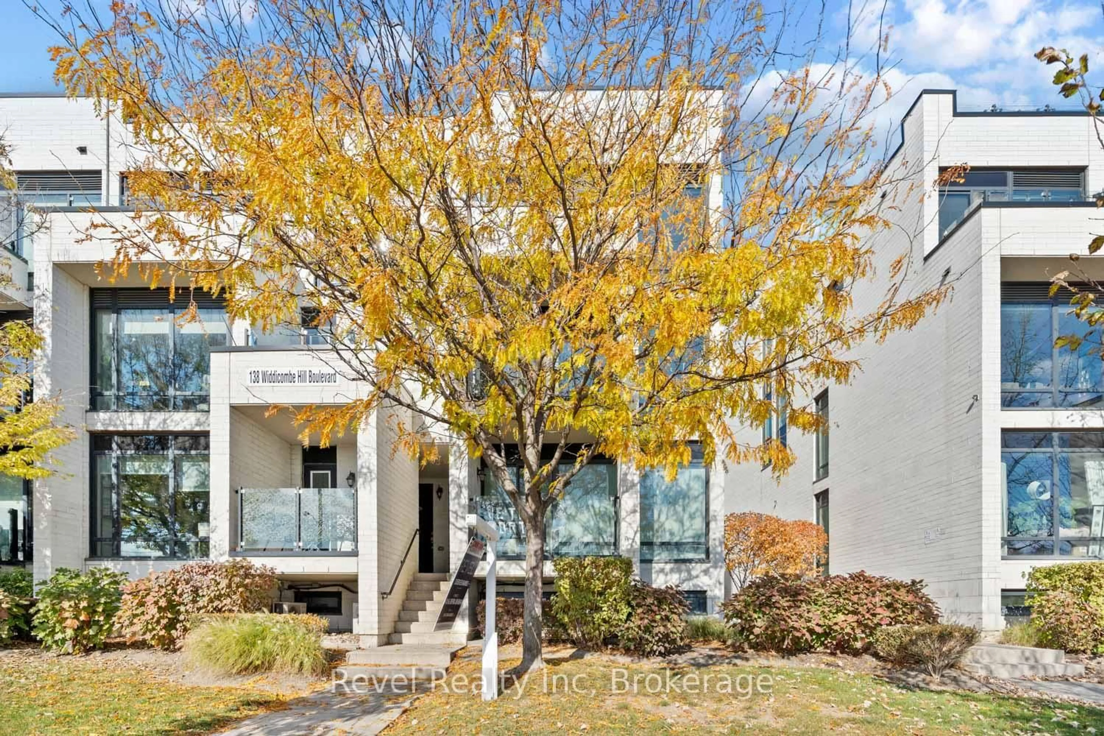 Unknown for 138 Widdicombe Hill Blvd #702, Toronto Ontario M9R 0A9