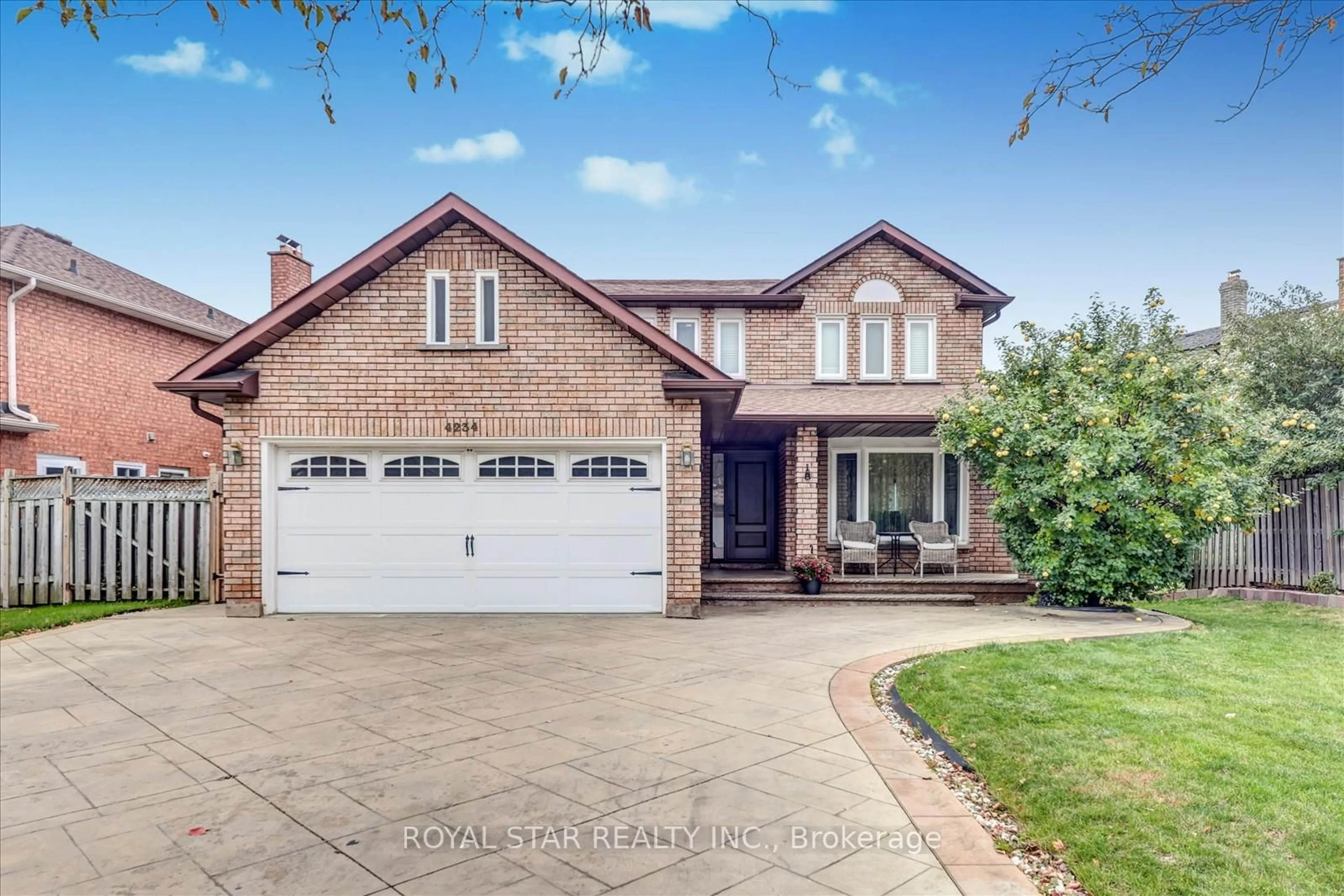 Home with brick exterior material, street for 4234 Hazineh Crt, Mississauga Ontario L5B 3N5