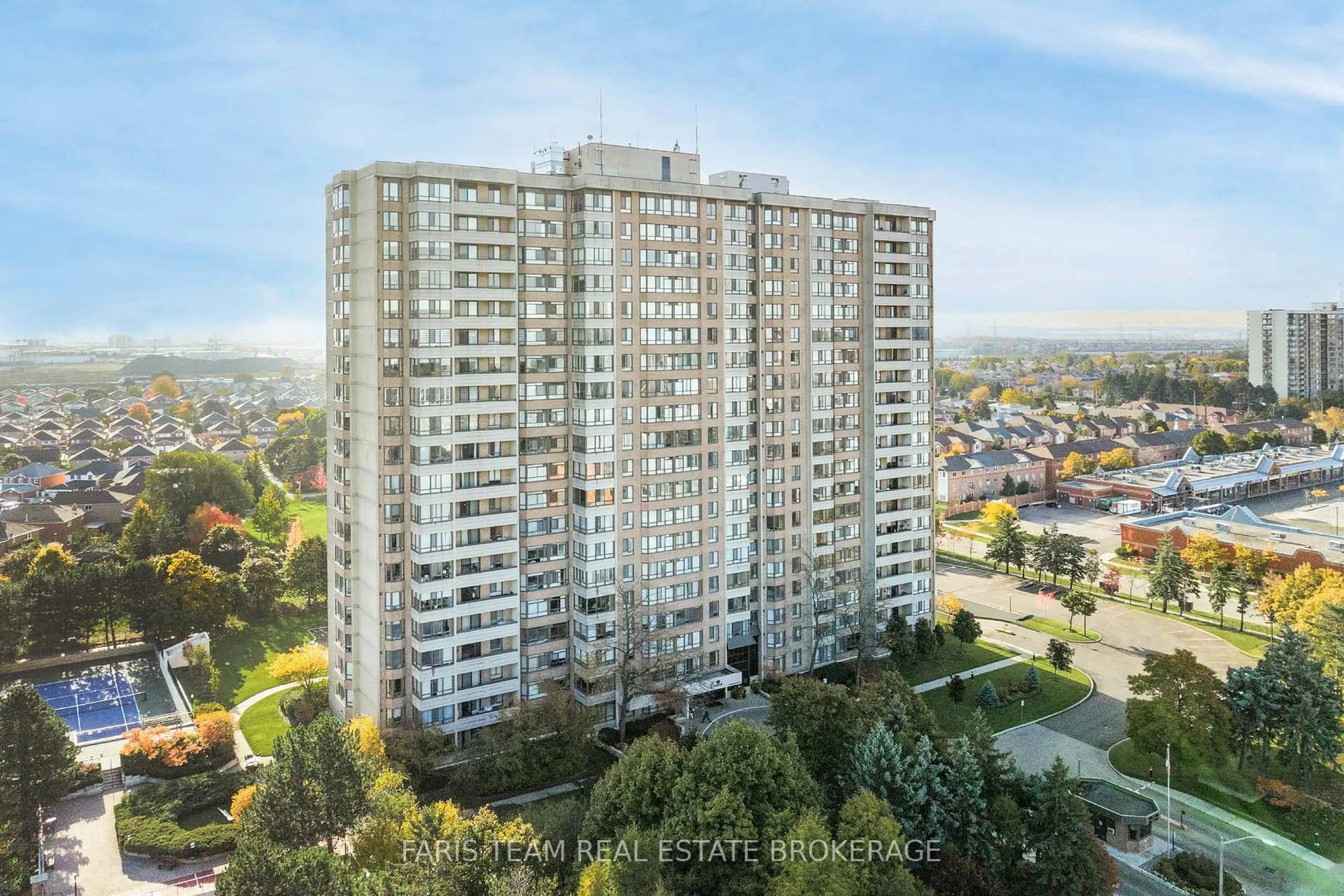 A pic from outside/outdoor area/front of a property/back of a property/a pic from drone, city buildings view from balcony for 100 County Court Blvd #1510, Brampton Ontario L6W 3X1