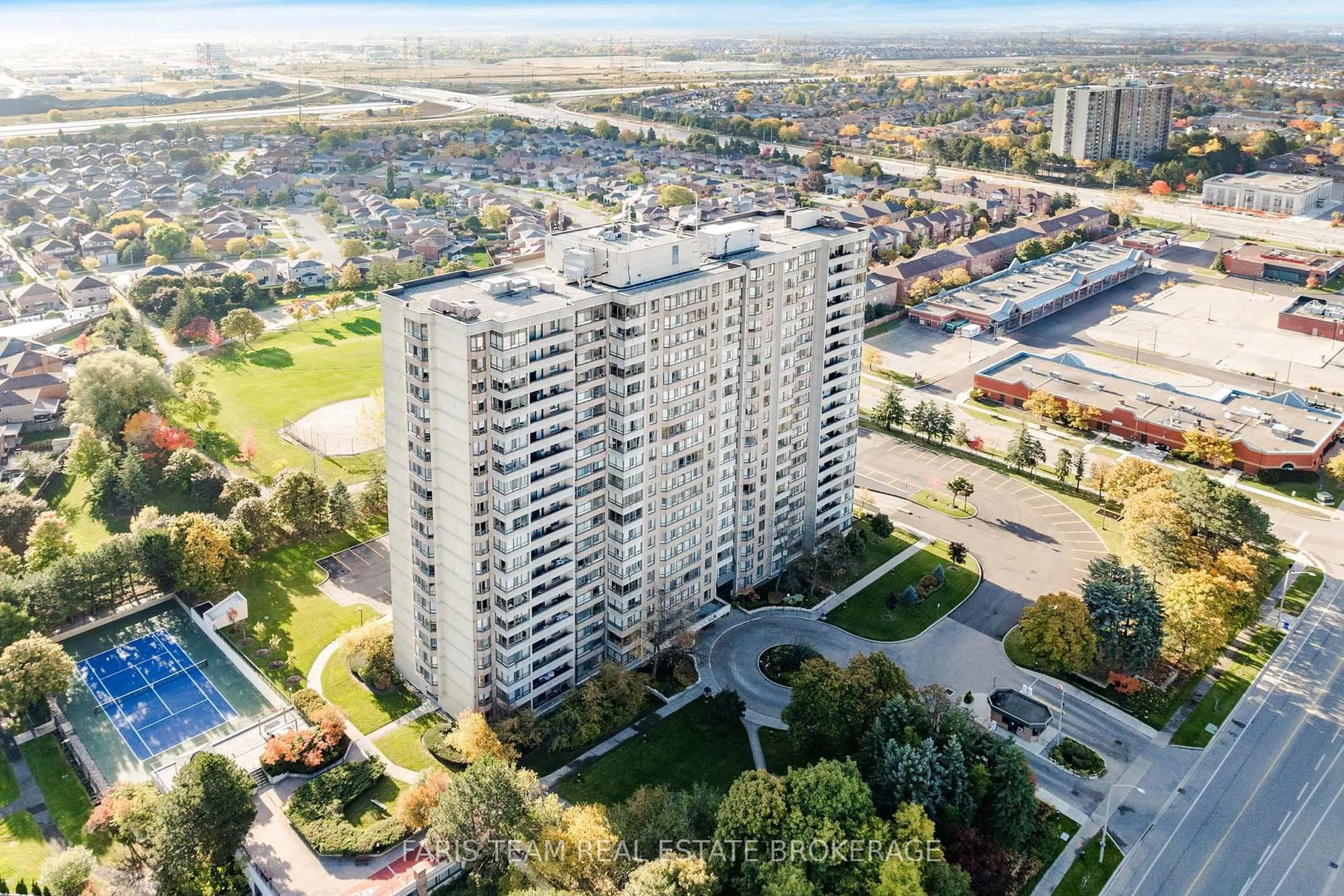 A pic from outside/outdoor area/front of a property/back of a property/a pic from drone, city buildings view from balcony for 100 County Court Blvd #1510, Brampton Ontario L6W 3X1