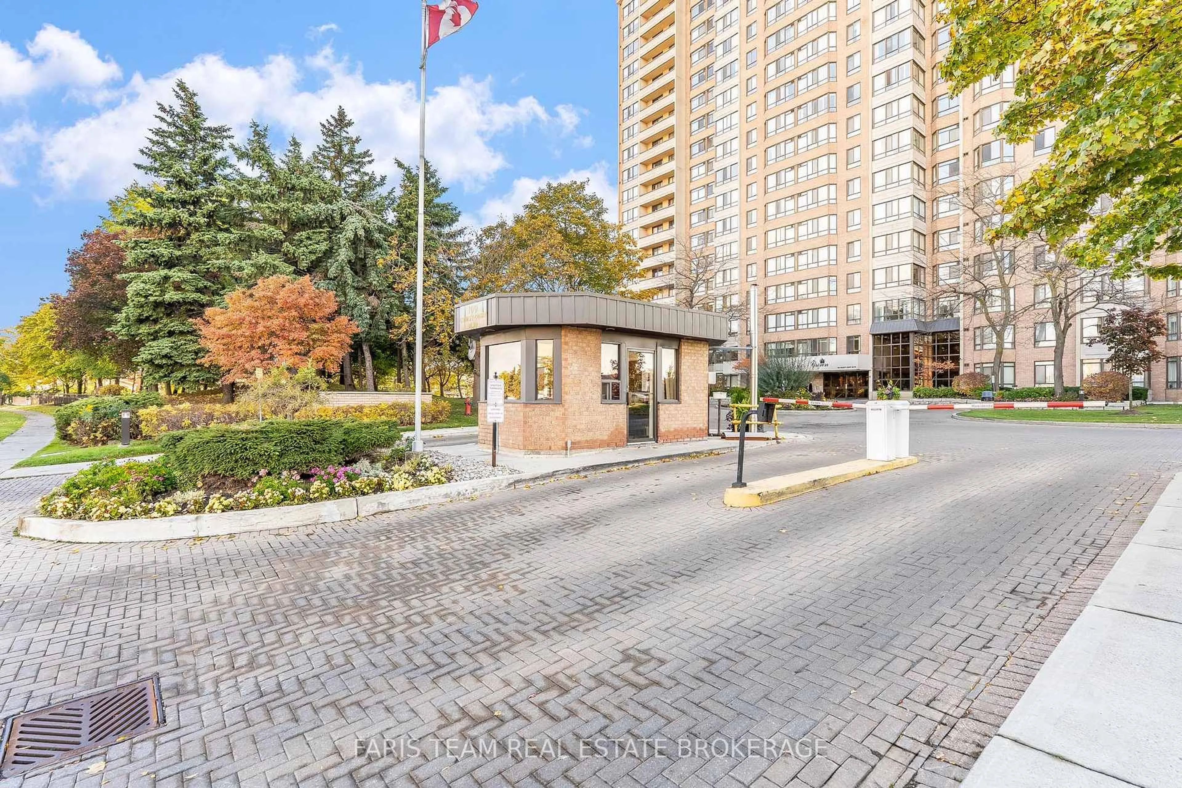 Patio, street for 100 County Court Blvd #1510, Brampton Ontario L6W 3X1