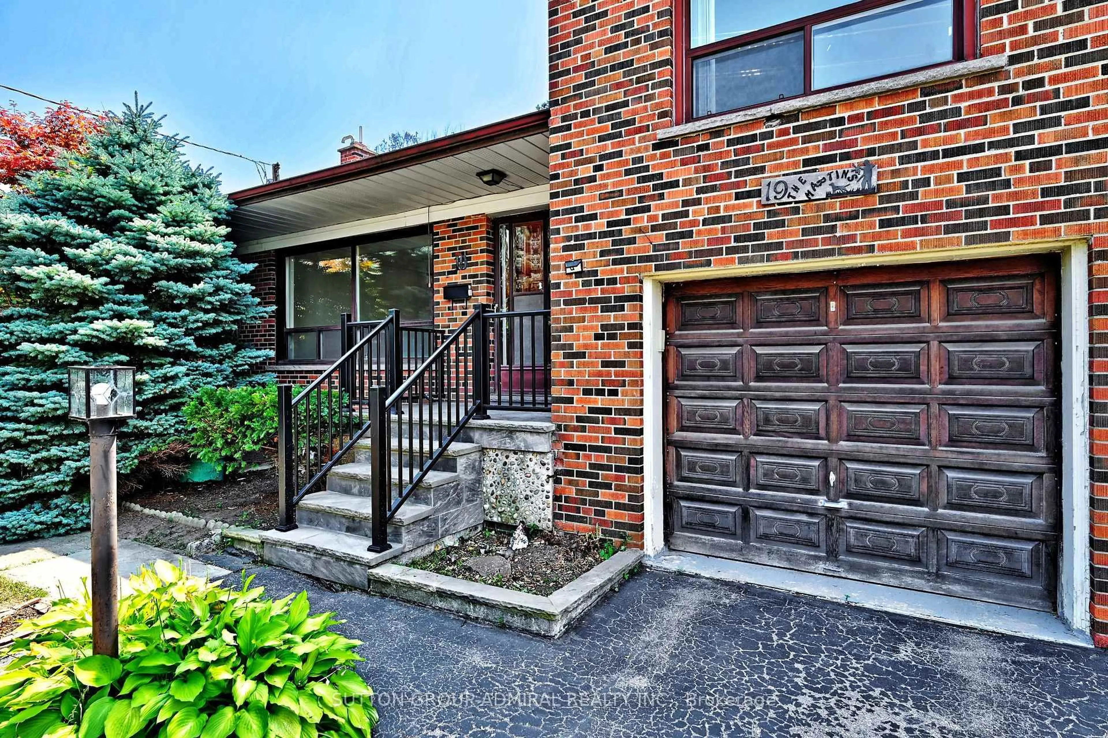 Home with brick exterior material, street for 19 Skipton Crt, Toronto Ontario M3M 2S9