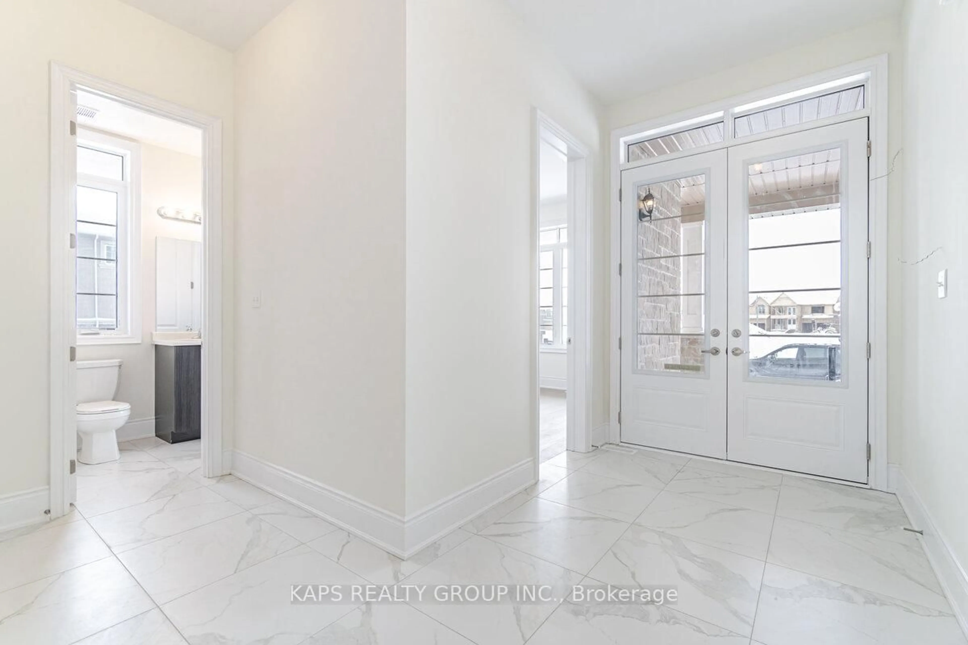 Indoor foyer for 85 Donald Stewart Rd, Brampton Ontario L7A 0C3