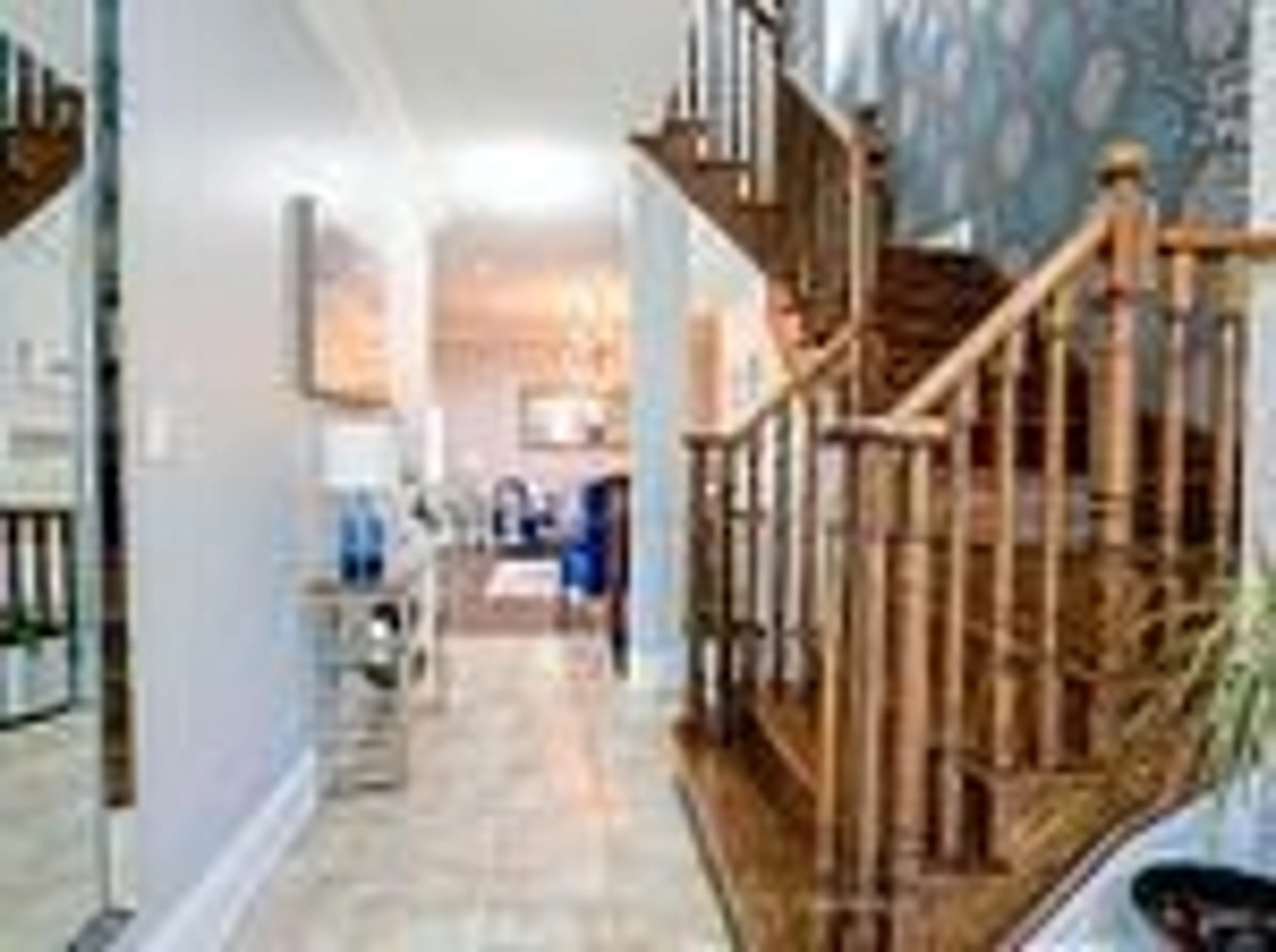 Indoor foyer for 19 Teal Crest Circ, Brampton Ontario L6X 2Z6