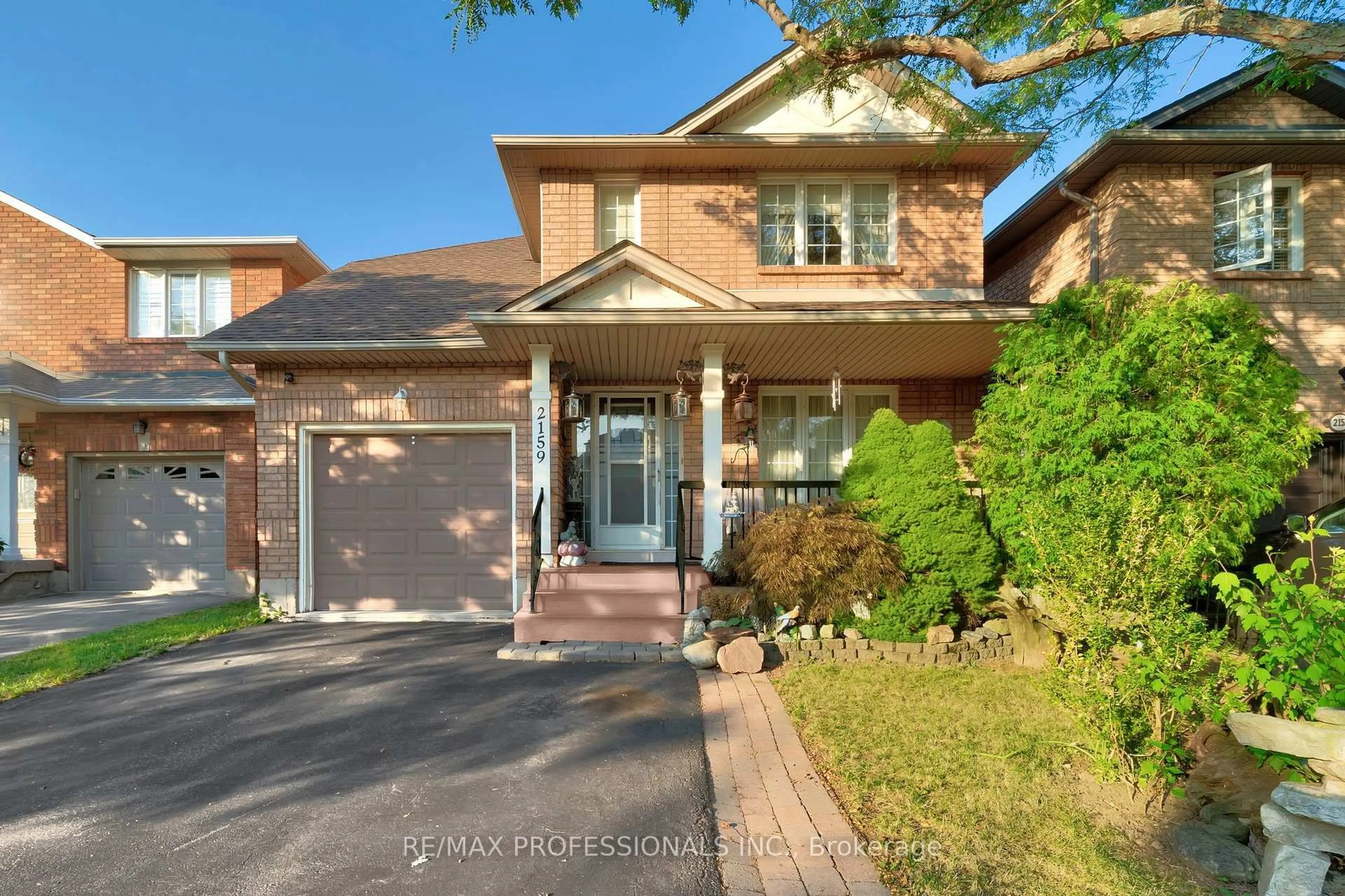 Home with brick exterior material, street for 2159 Blue  Ridge Lane, Oakville Ontario L6M 3W7