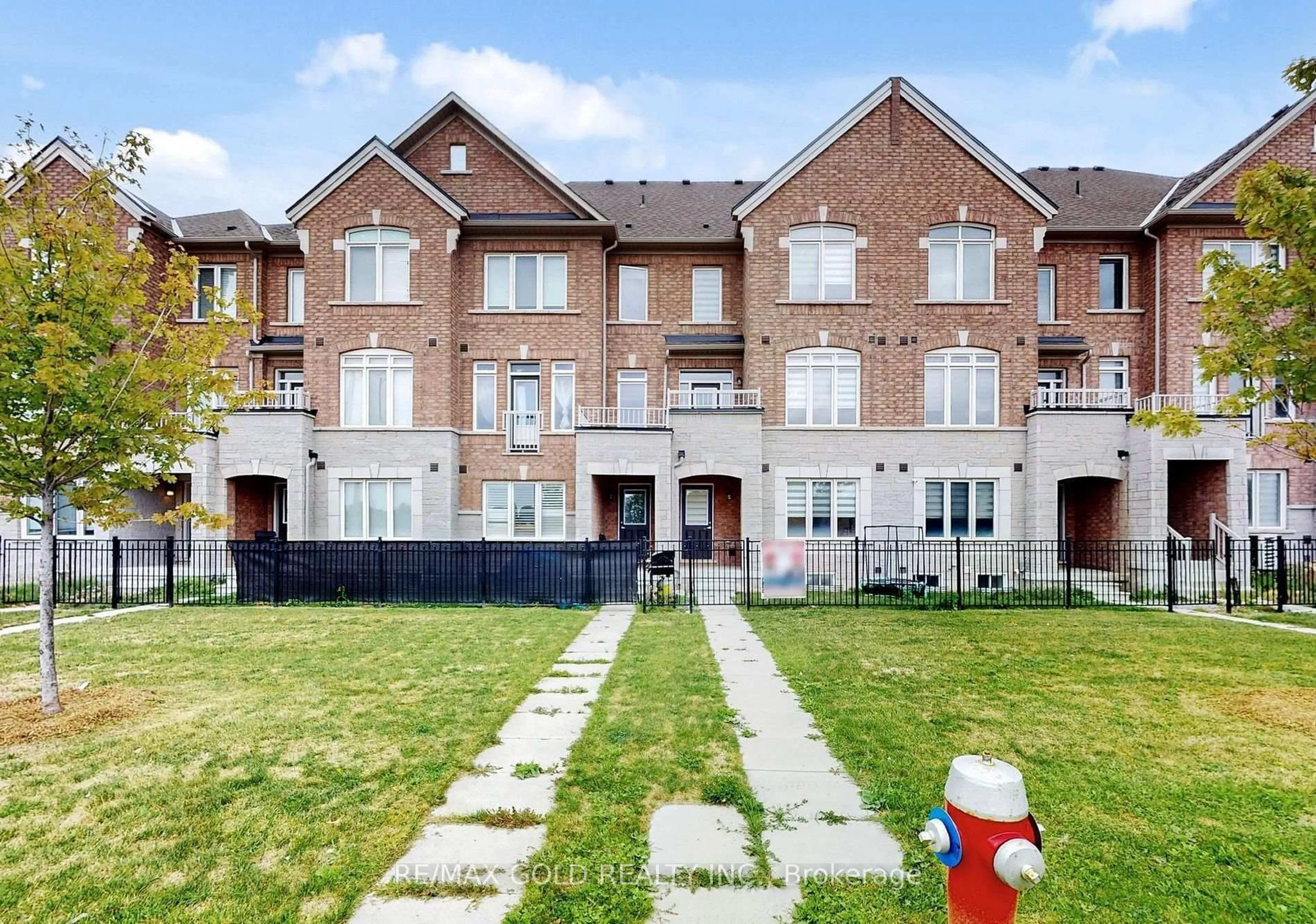 Home with brick exterior material, street for 21 Gemma Pl, Brampton Ontario L6Z 0J5