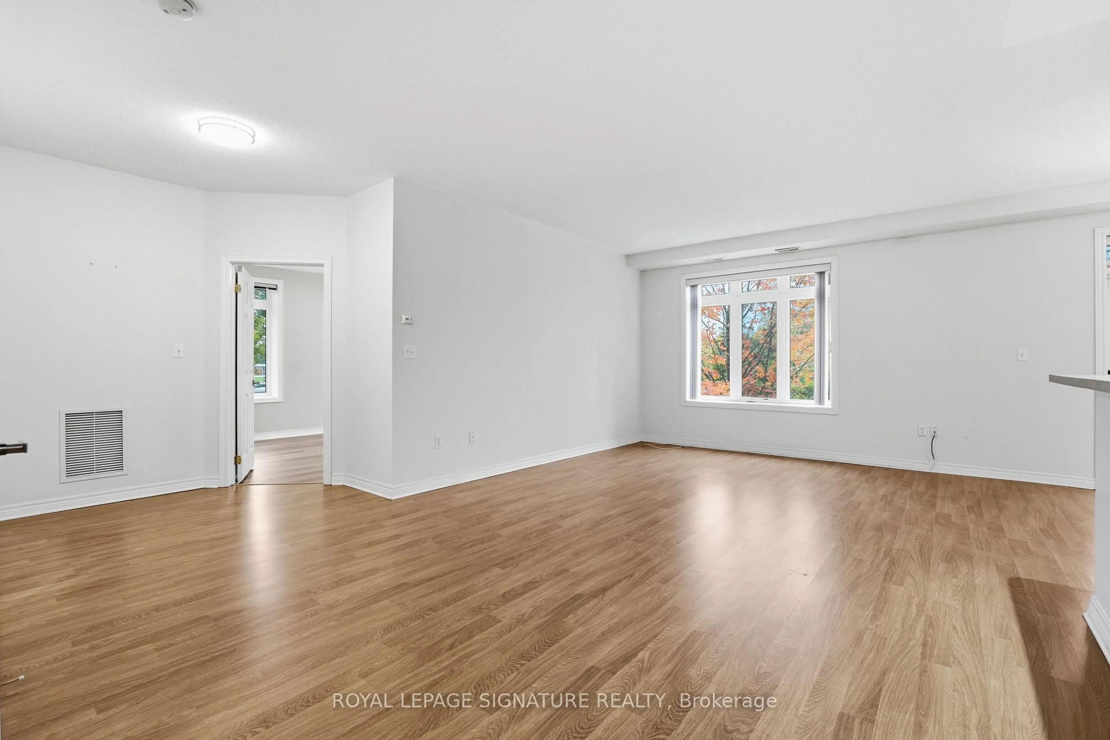 A pic of a room for 443 Centennial Forest Dr #204, Milton Ontario L9T 6A1