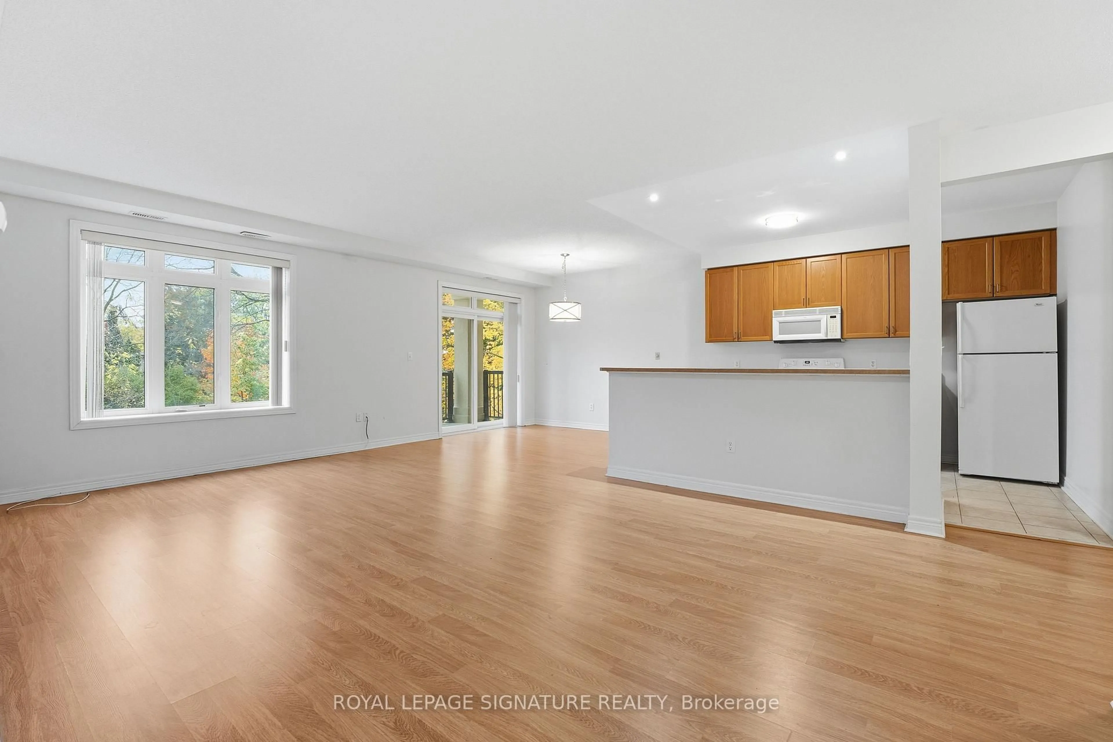 Open concept kitchen, unknown for 443 Centennial Forest Dr #204, Milton Ontario L9T 6A1