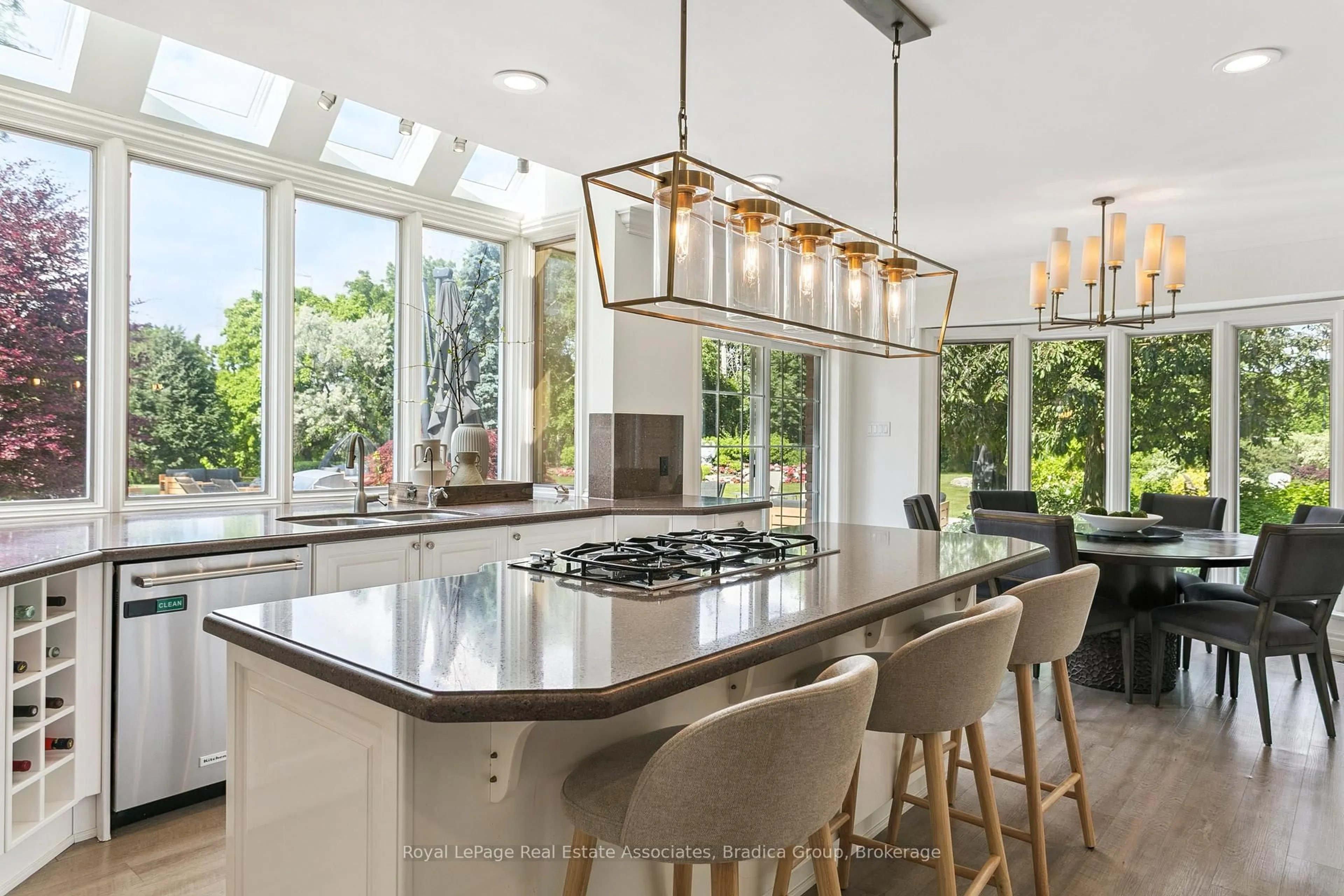 Contemporary kitchen, ceramic/tile floor for 19 Lorraine Gdns, Toronto Ontario M9B 4Z5