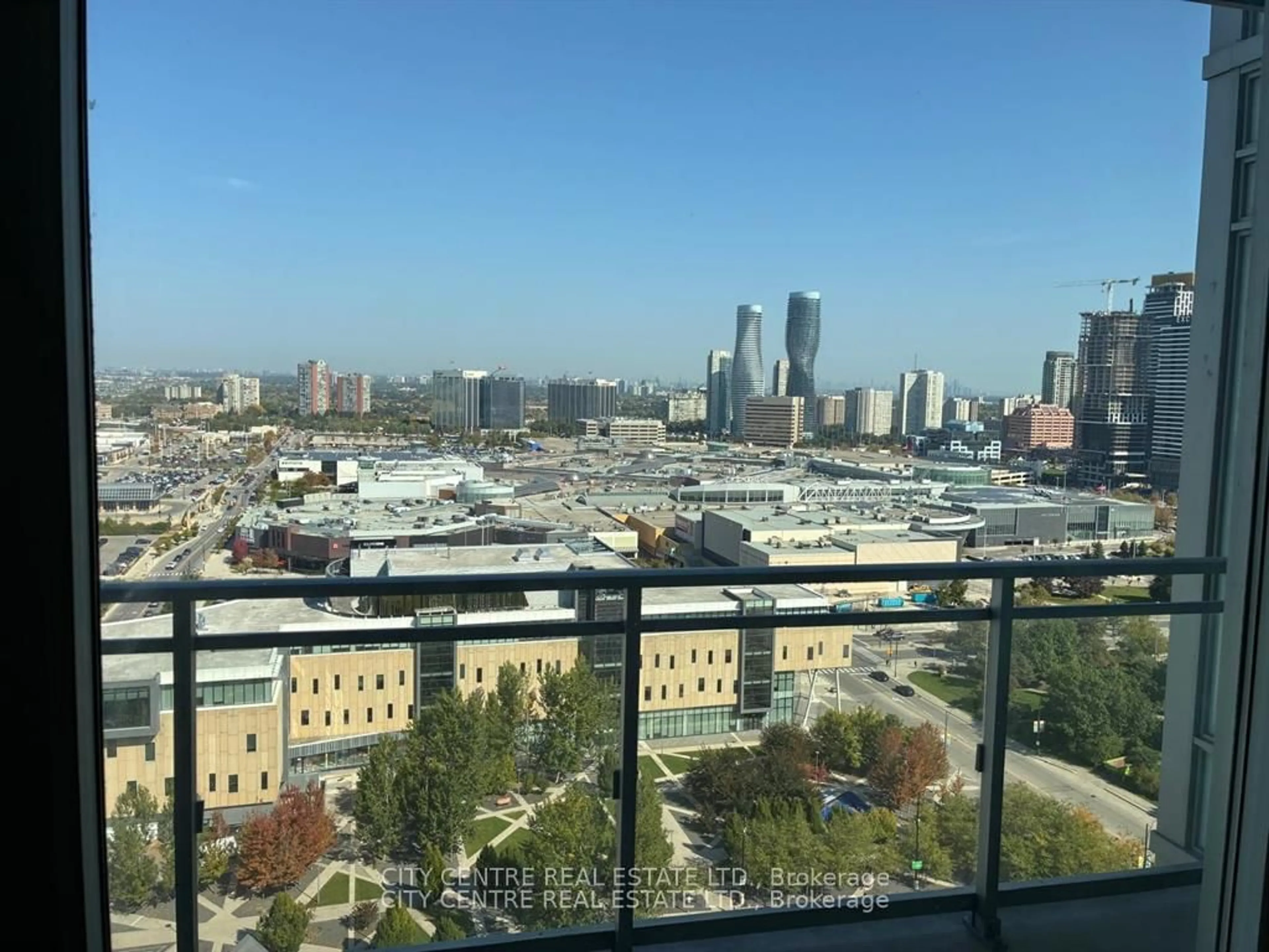 A pic of a room for 360 Square One Dr #1901, Mississauga Ontario L5B 0G7