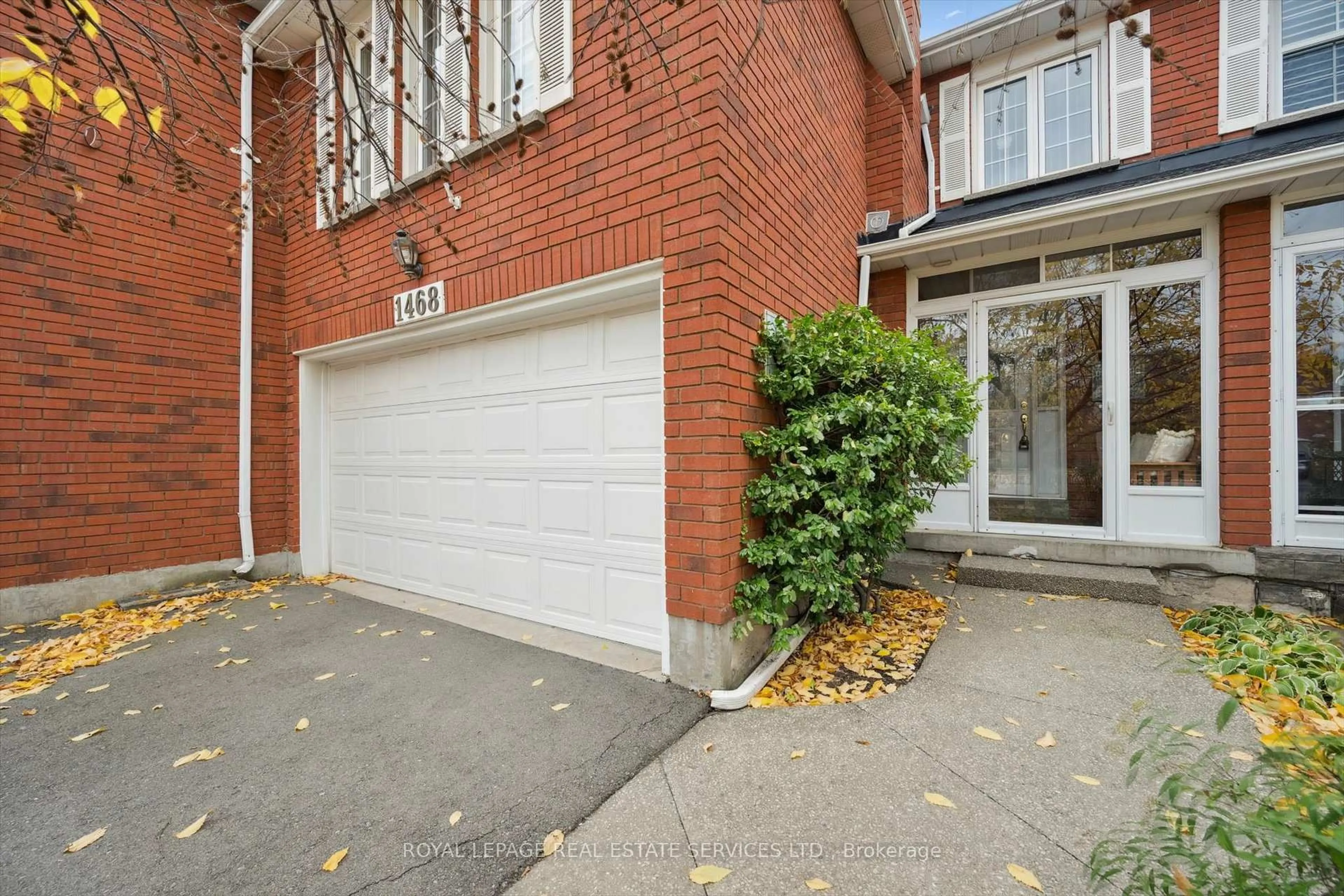 Unknown for 1468 Reeves Gate, Oakville Ontario L6M 3H3