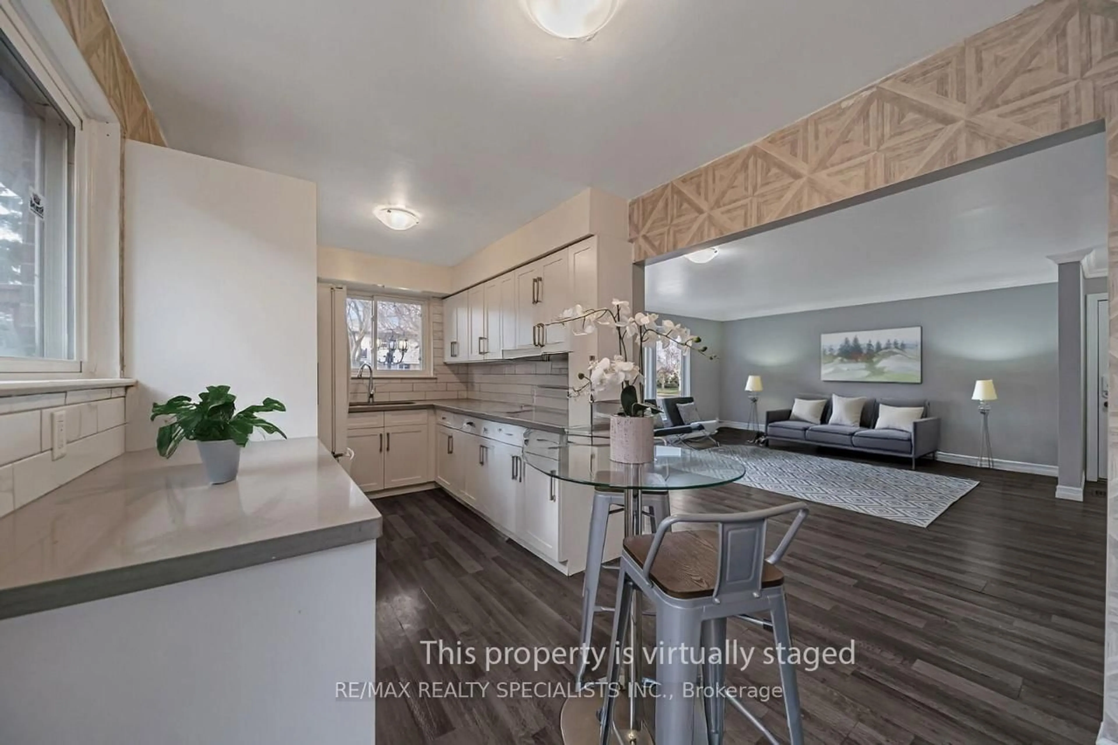 Open concept kitchen, unknown for 83 Watson Cres, Brampton Ontario L6W 1E5