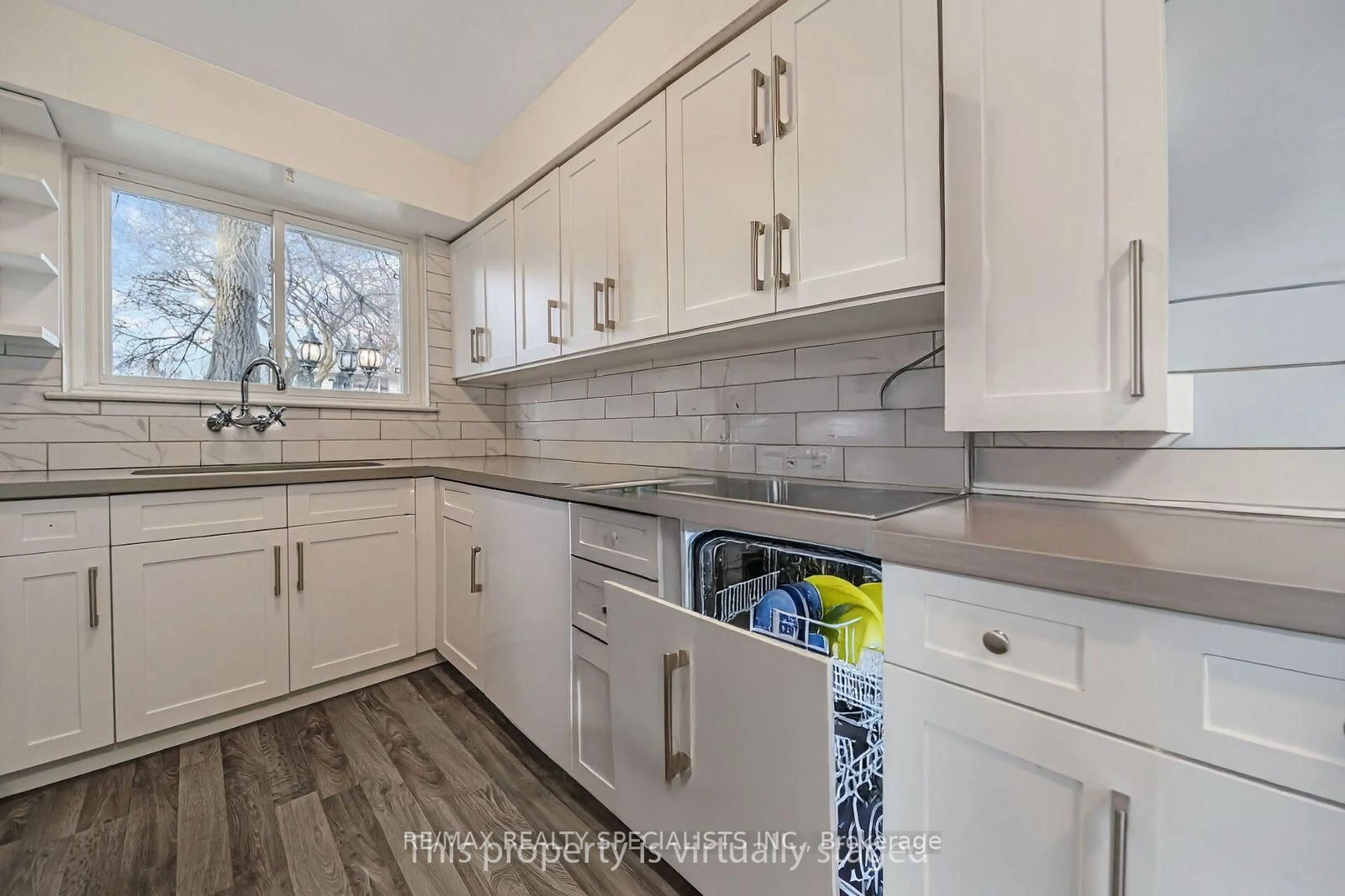 Unknown for 83 Watson Cres, Brampton Ontario L6W 1E5