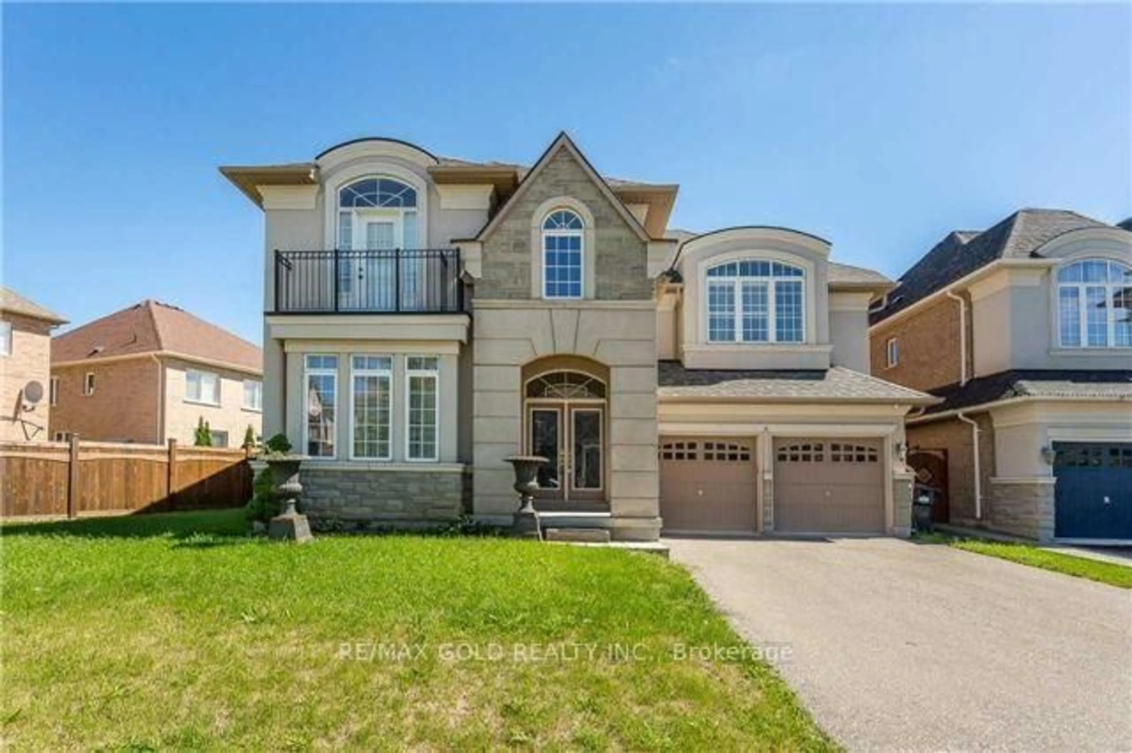Home with brick exterior material, street for 37 Scotchmere Cres, Brampton Ontario L6P 3A6