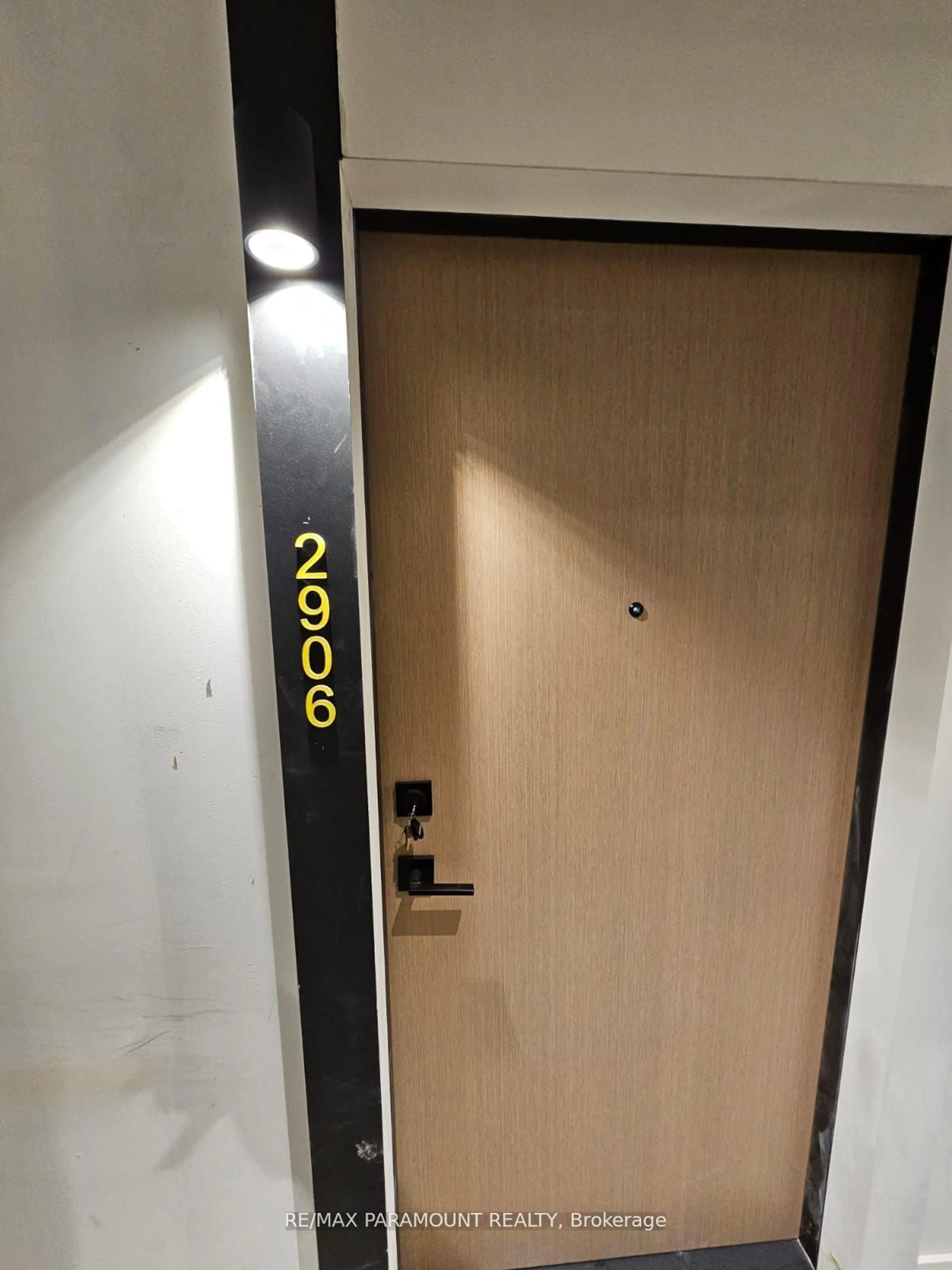 Indoor foyer for 36 Zorra St #2906, Toronto Ontario M8Z 0G5