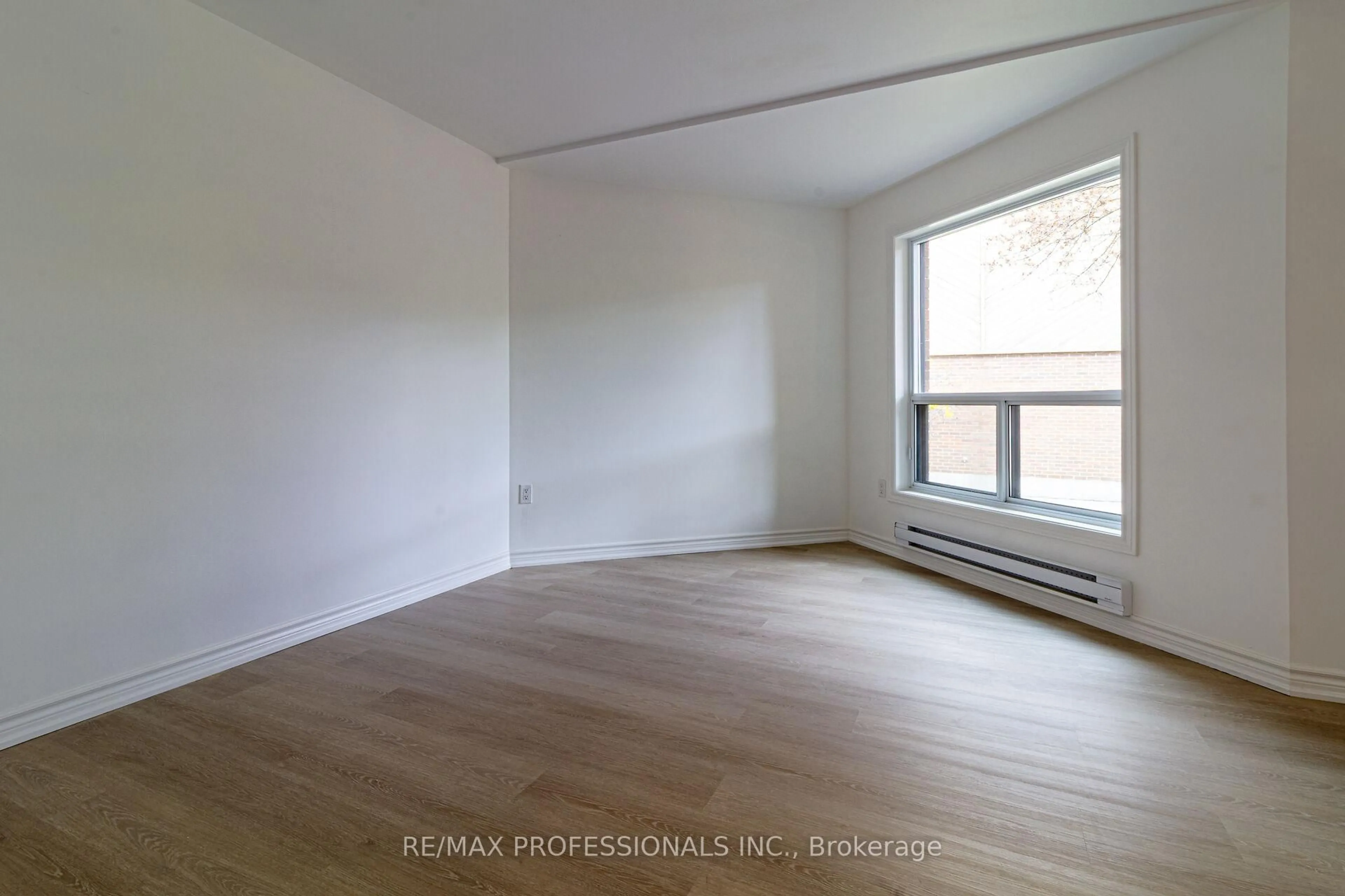 A pic of a room for 2035 South Millway #49, Mississauga Ontario L5L 1R7