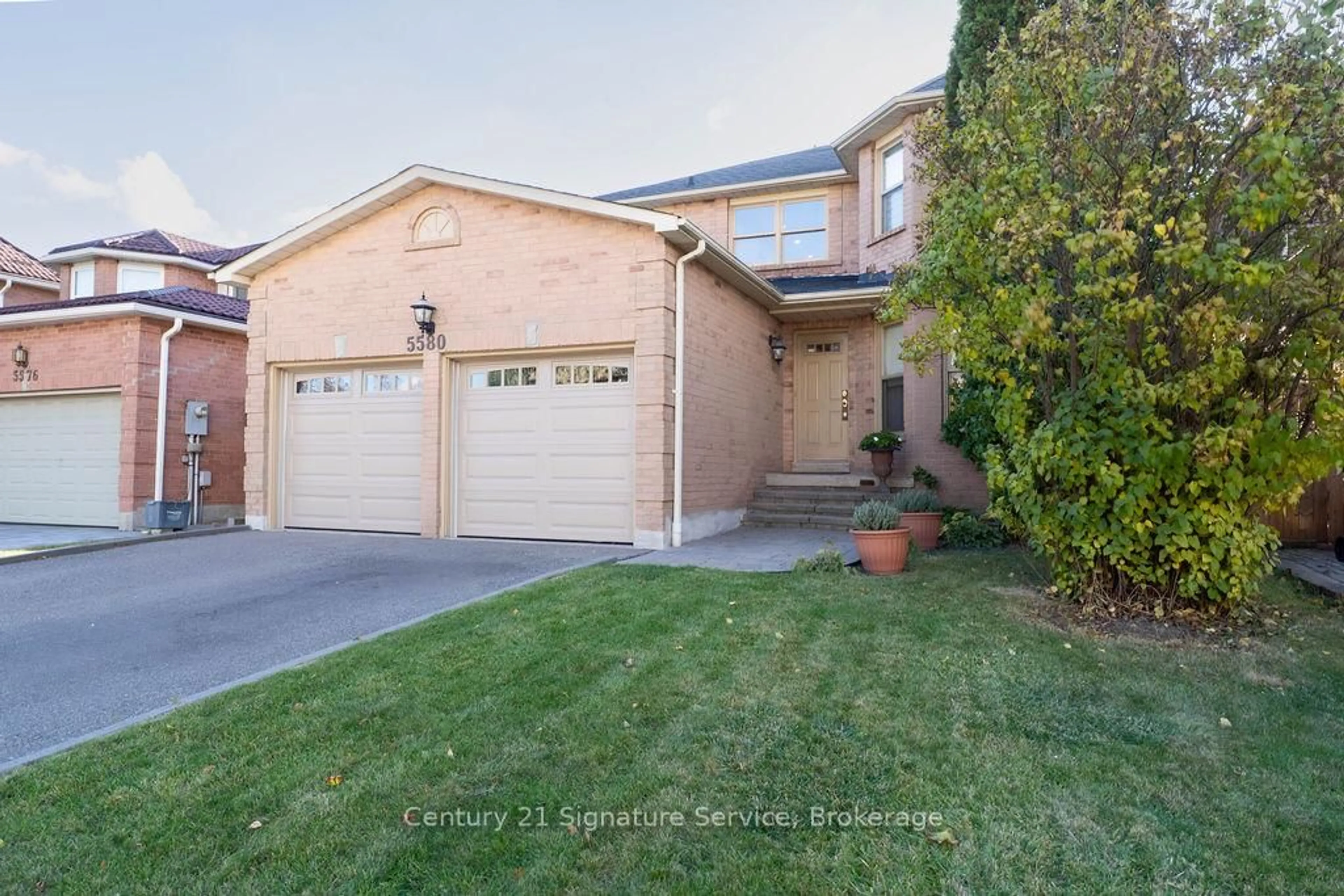 Unknown for 5580 Millbrook Lane, Mississauga Ontario L5M 3X9