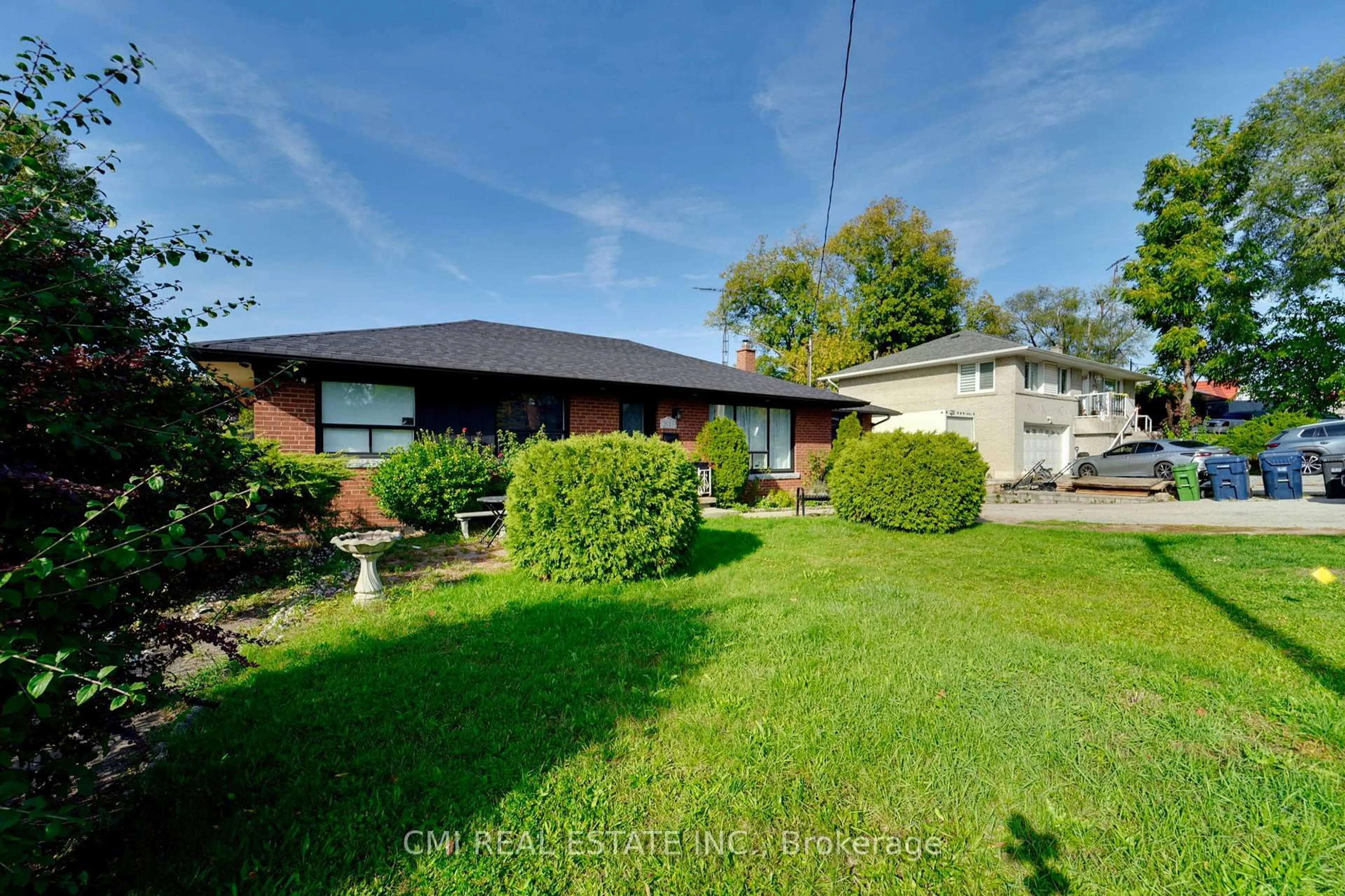 A pic from outside/outdoor area/front of a property/back of a property/a pic from drone, street for 2610 Islington Ave, Toronto Ontario M9V 2X3