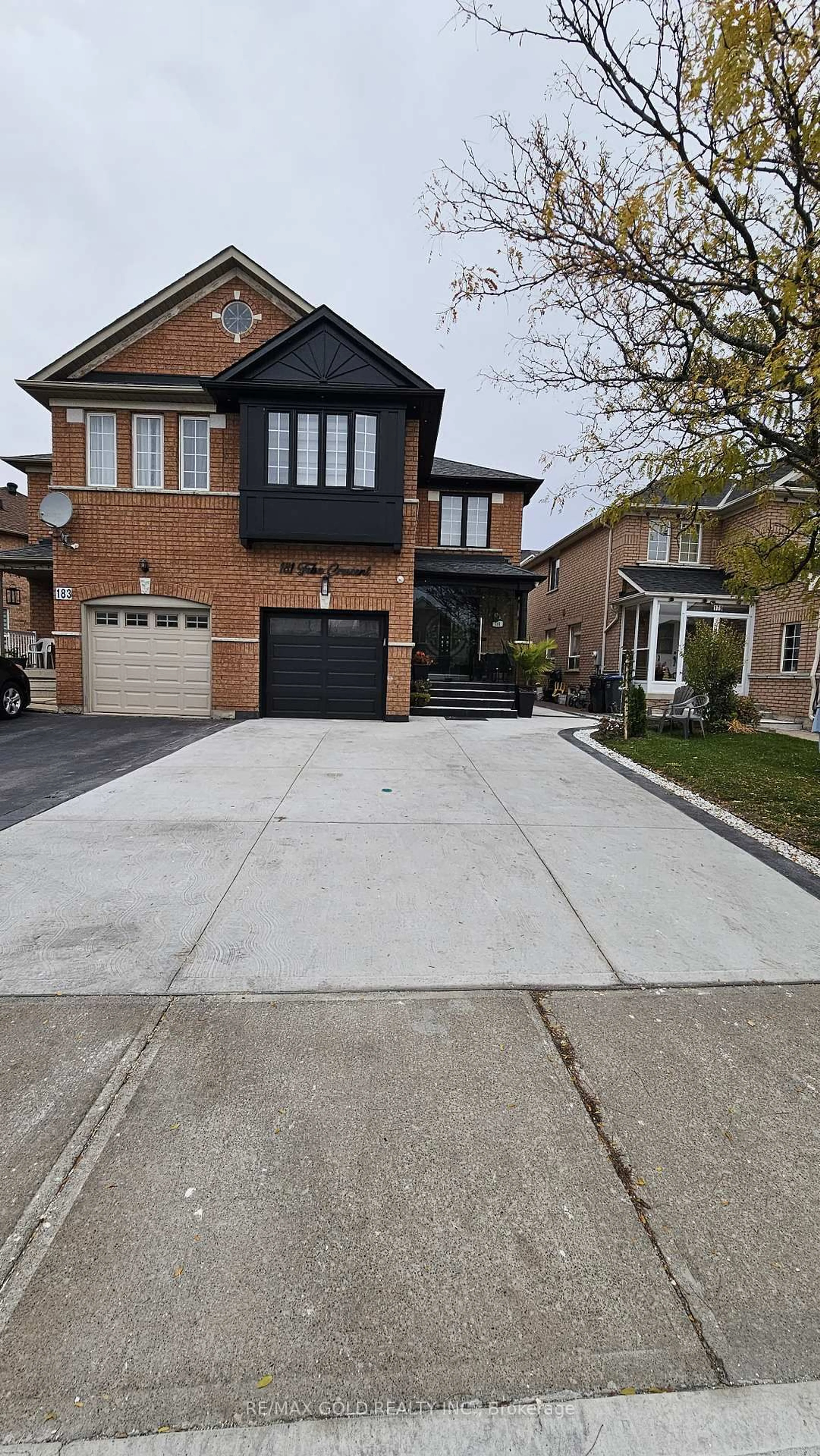 Unknown for 181 Toba Cres, Brampton Ontario L6Z 4W3