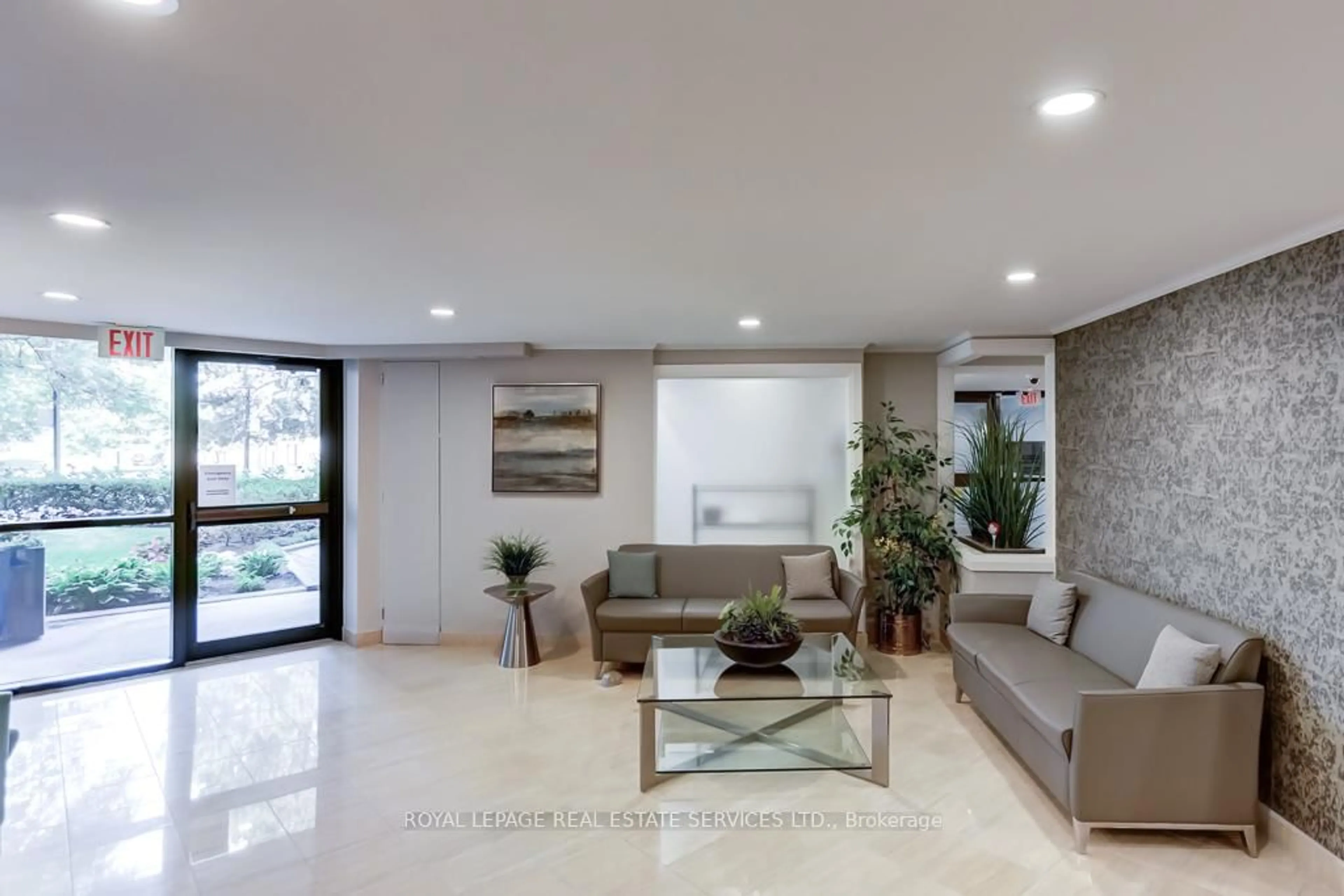 Unknown for 95 La Rose Ave #704, Toronto Ontario M9P 3T2