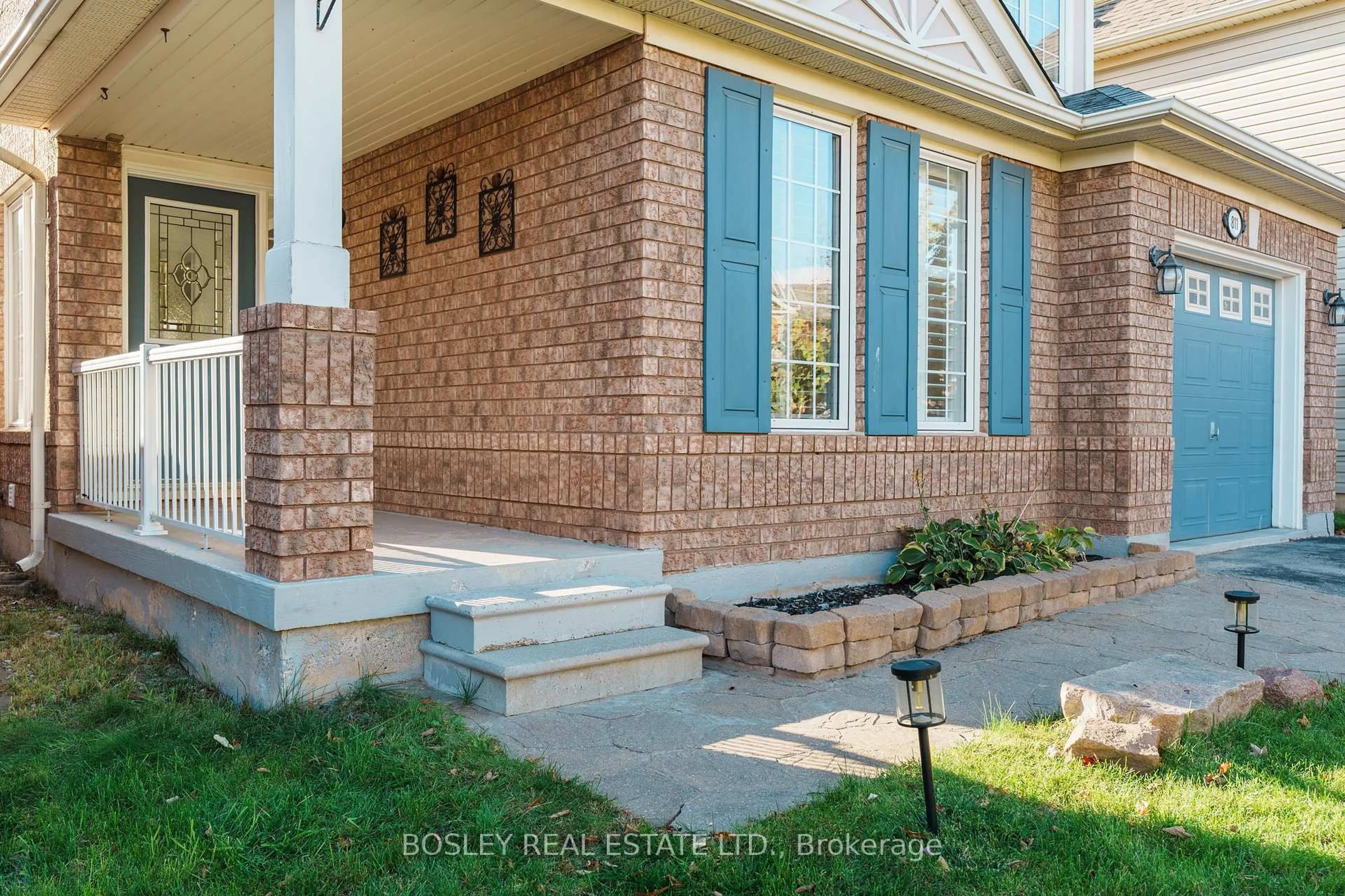 Home with brick exterior material, street for 811 Watson Terr, Milton Ontario L9T 5Z8