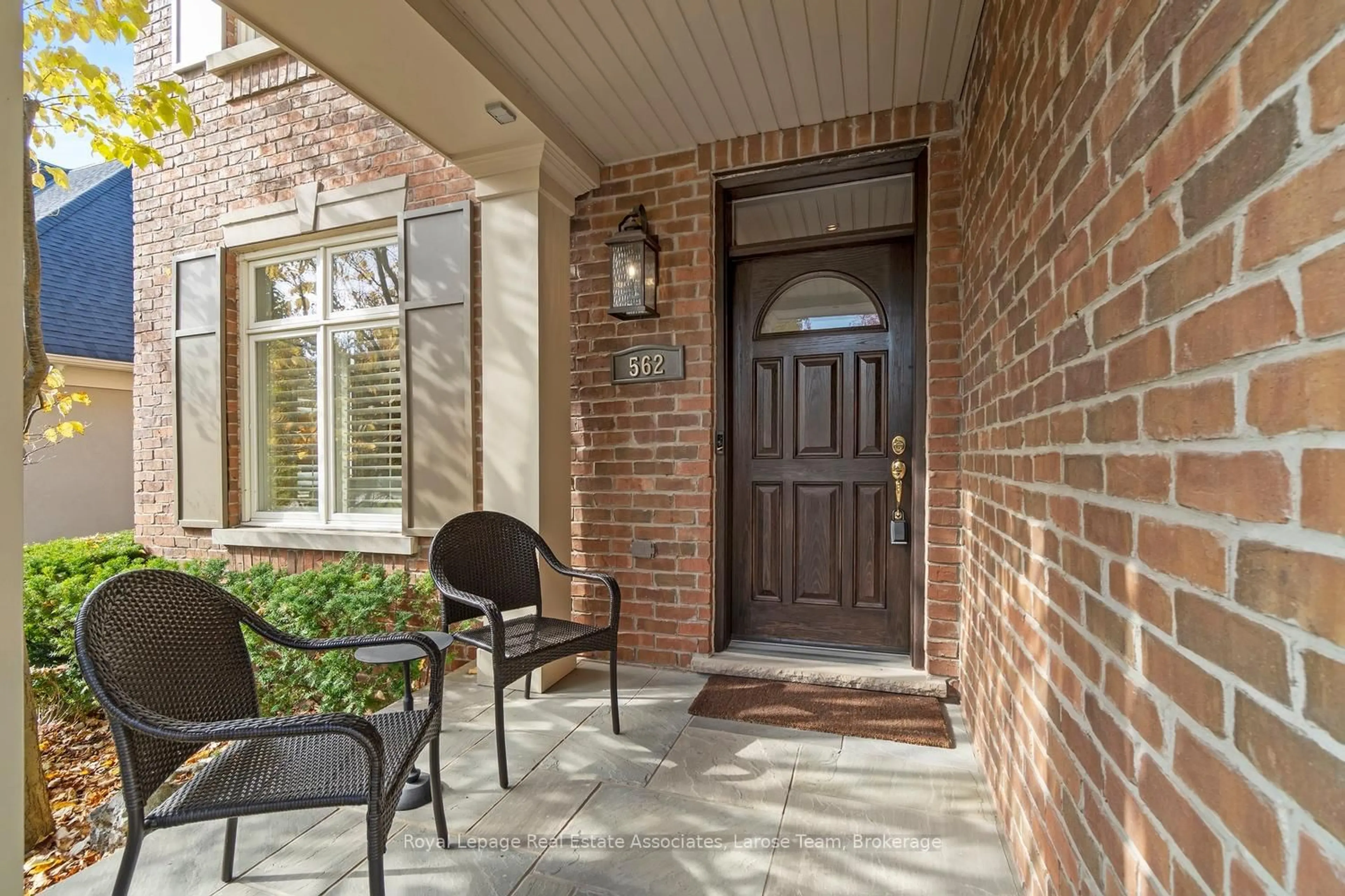 Unknown for 562 Gladwyne Crt, Mississauga Ontario L5H 4L4