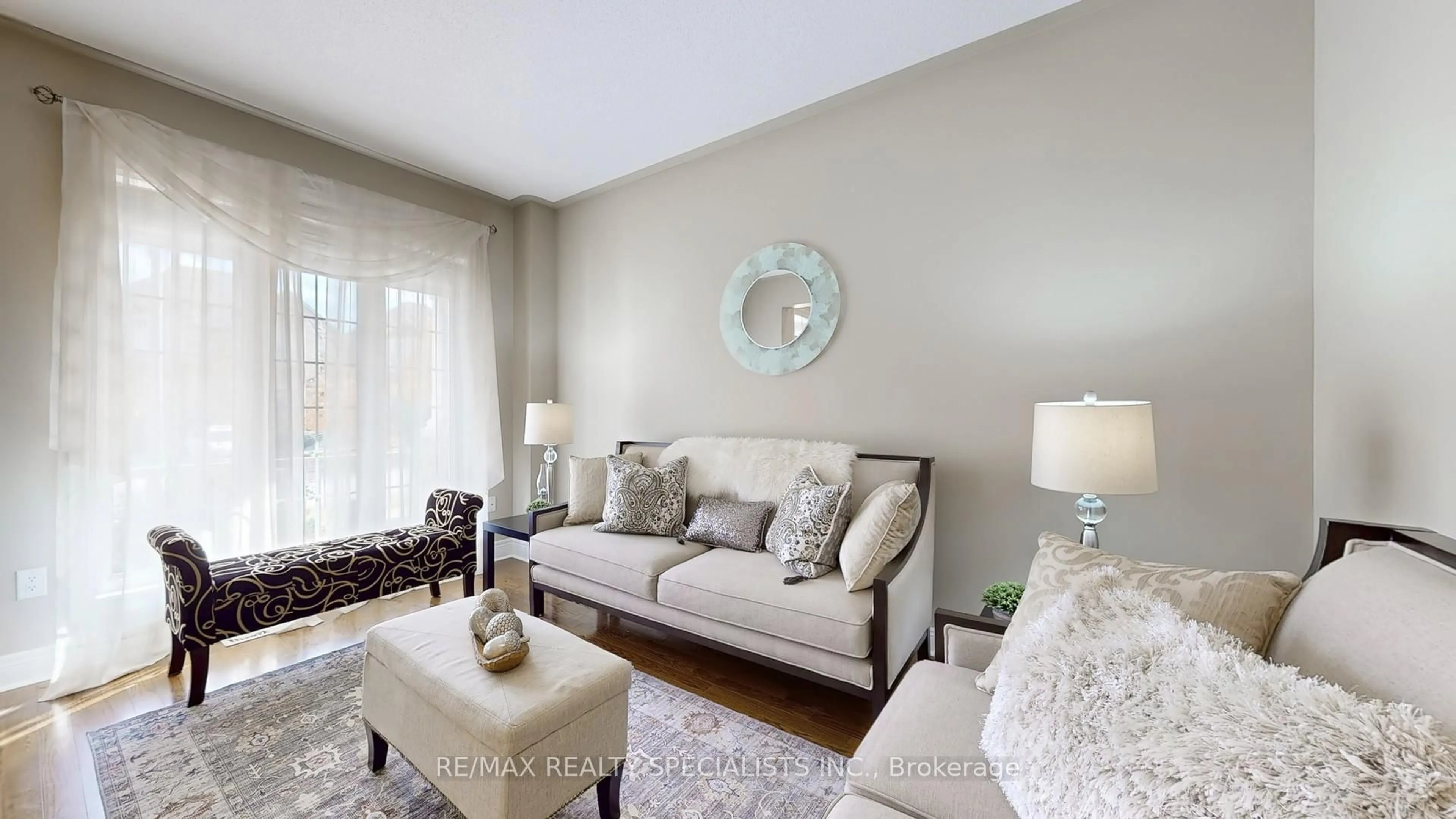 Living room with furniture, unknown for 2257 Carm Dr, Oakville Ontario L6M 0H8