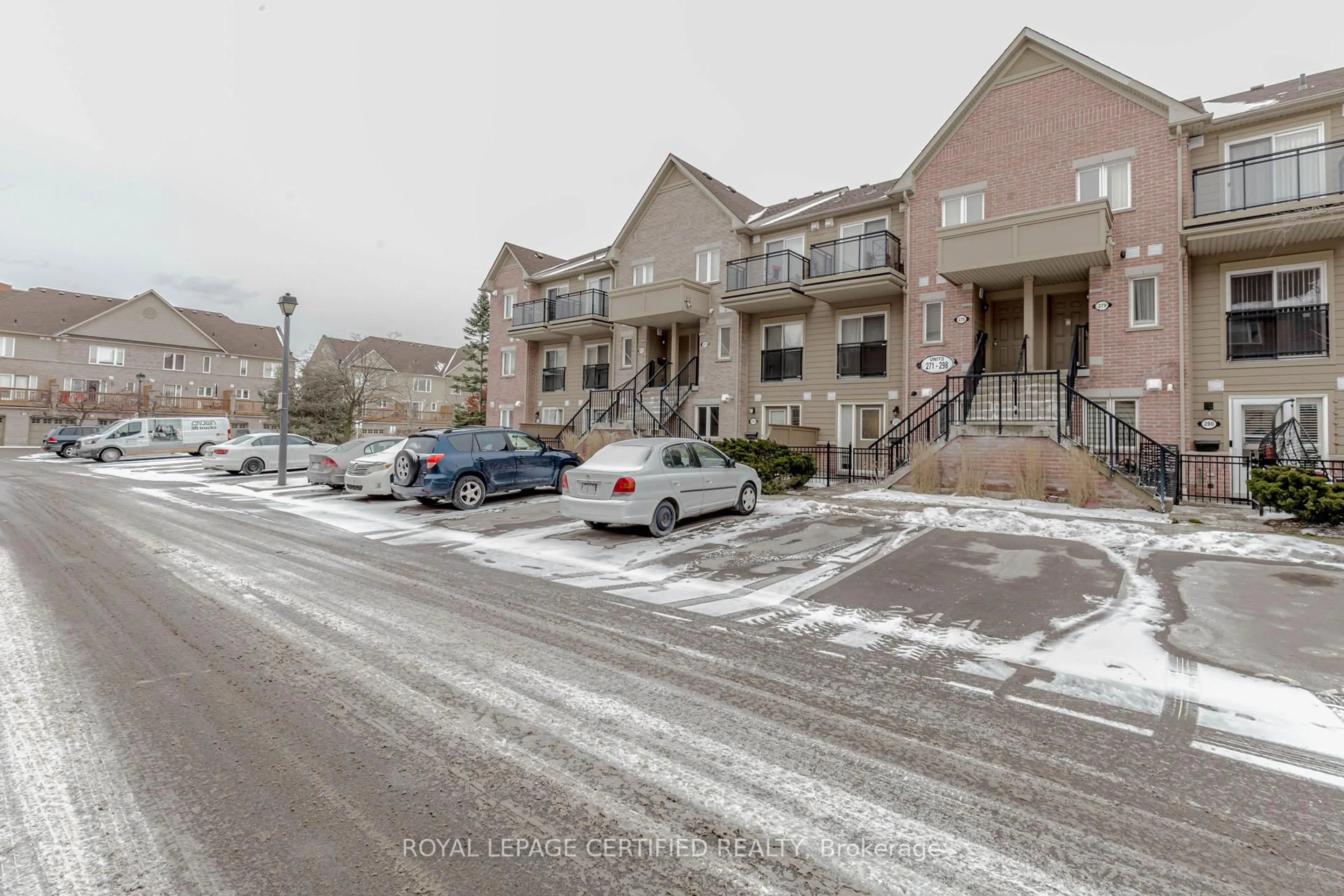 A pic from outside/outdoor area/front of a property/back of a property/a pic from drone, street for 4975 Southampton Dr ##279, Mississauga Ontario L5M 8C5