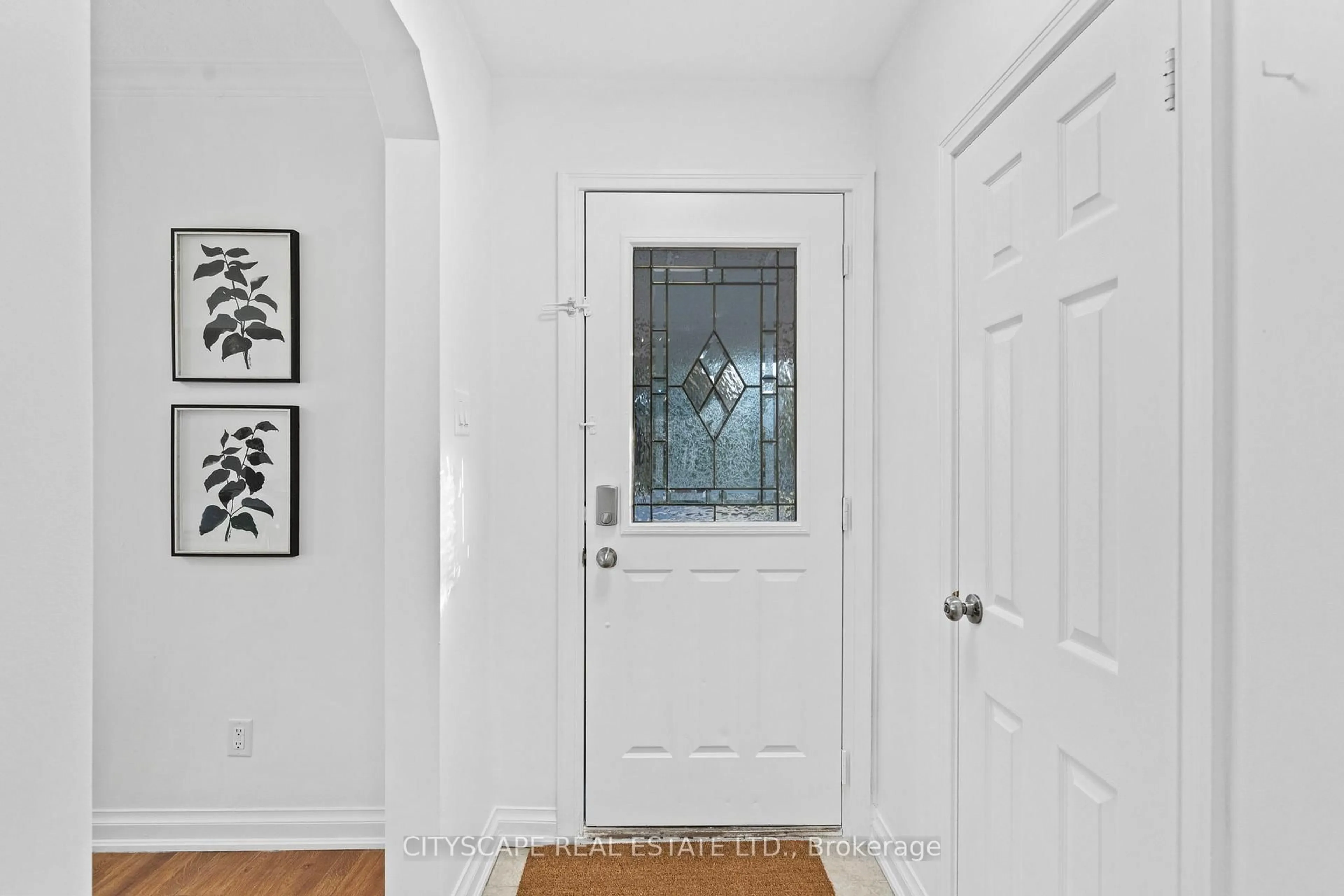 Indoor entryway for 53 Warnica Ave, Toronto Ontario M8Z 1Z6